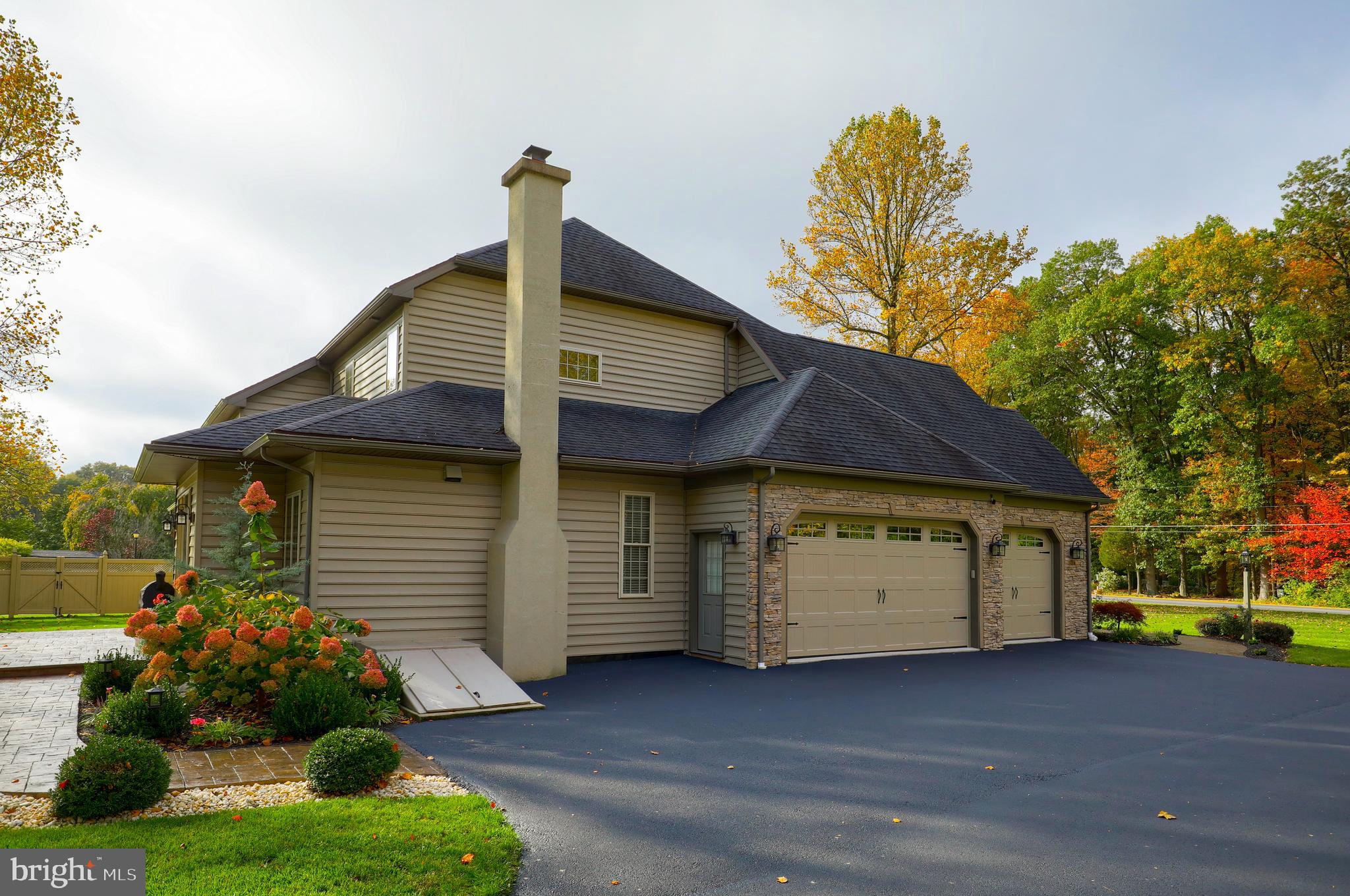 WINDING WAY ESTATES - Residential