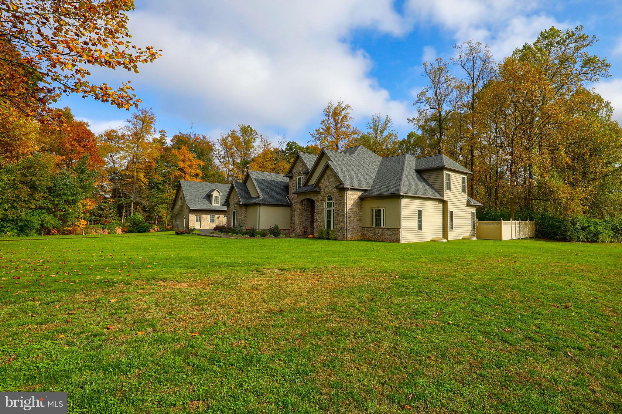 WINDING WAY ESTATES - Residential