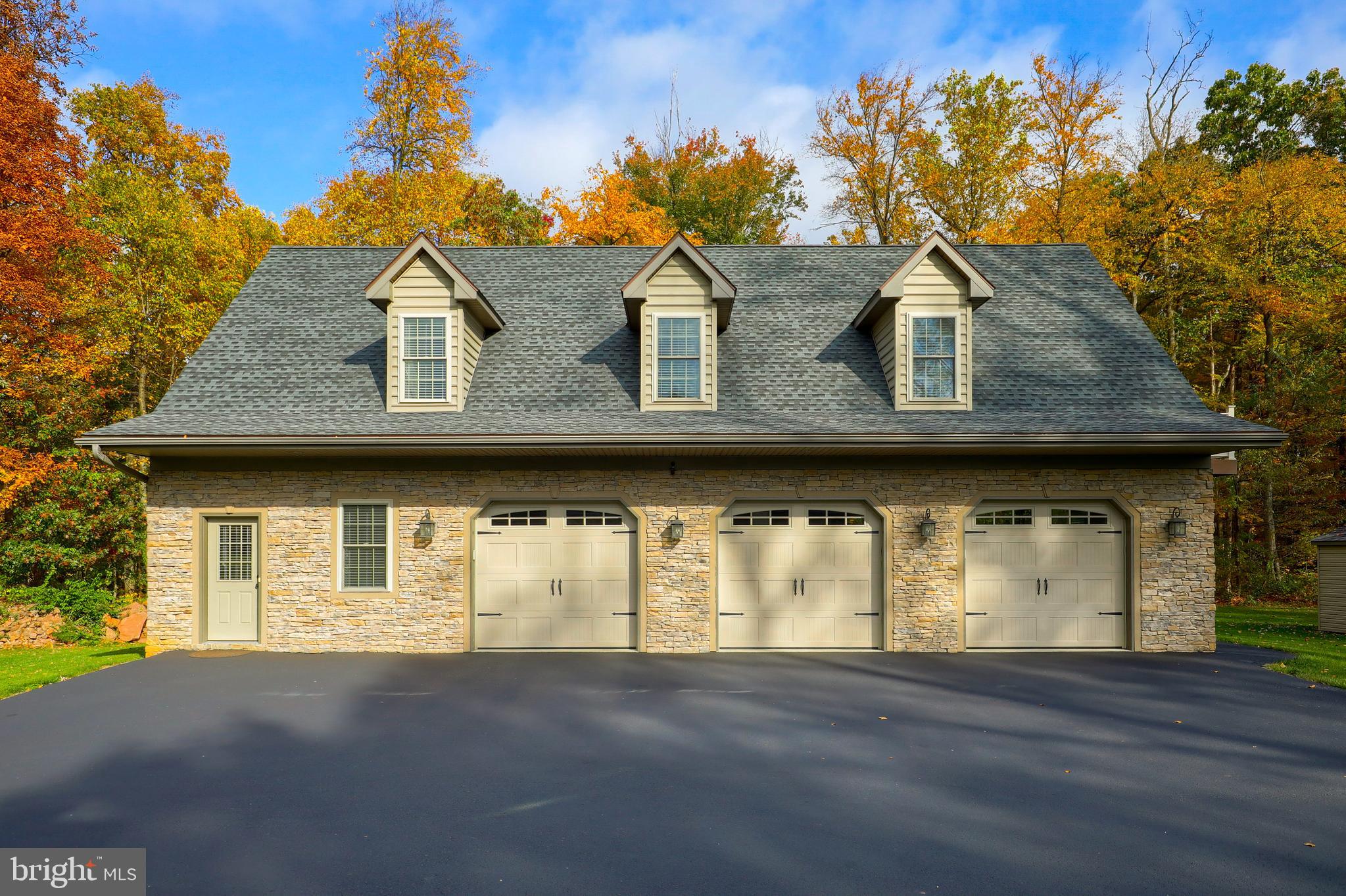 WINDING WAY ESTATES - Residential