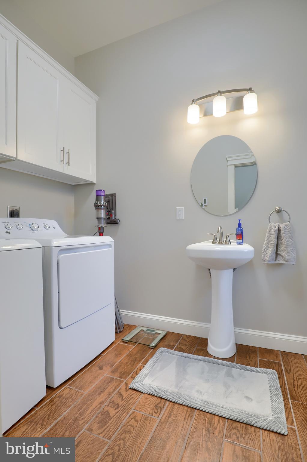 WINDING WAY ESTATES - Residential