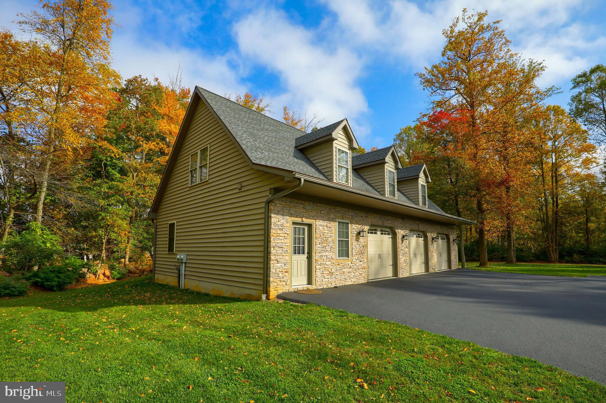 WINDING WAY ESTATES - Residential