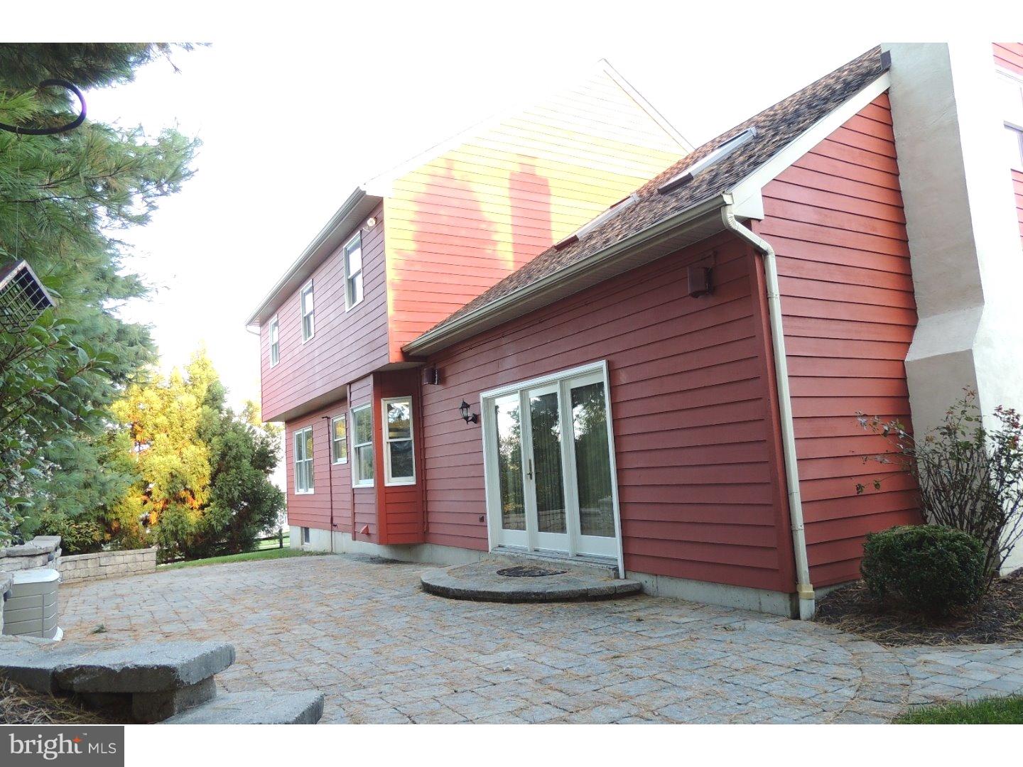 WOODLARK FARM - Residential