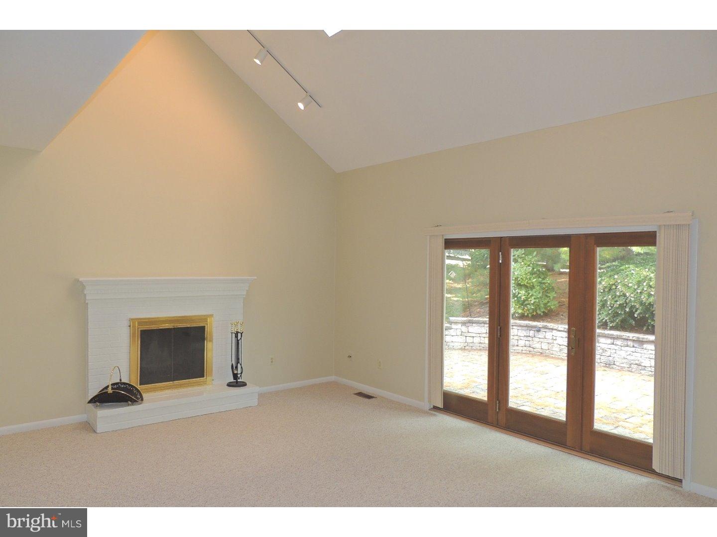 WOODLARK FARM - Residential