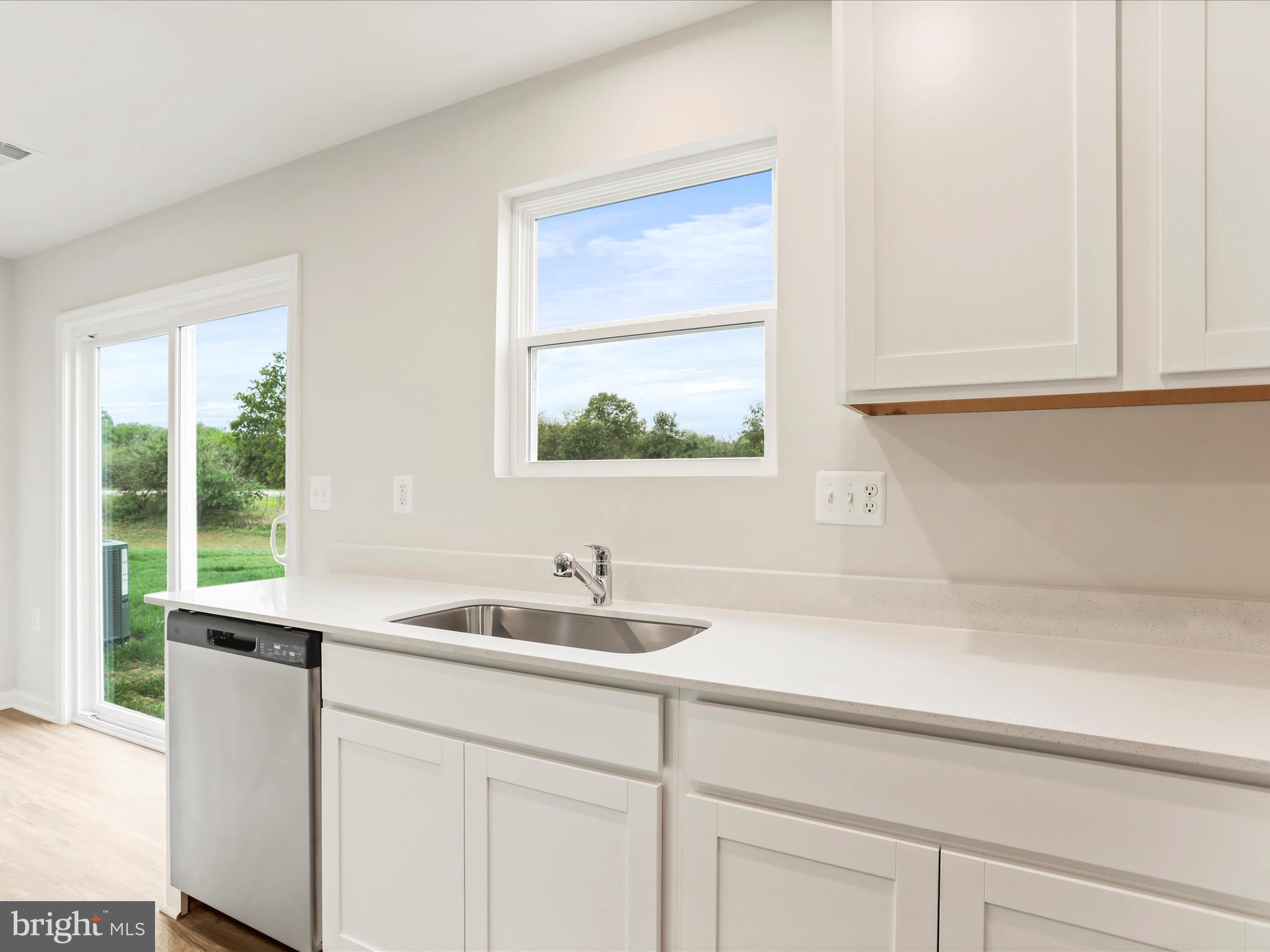 STONE SPRING - Residential Lease