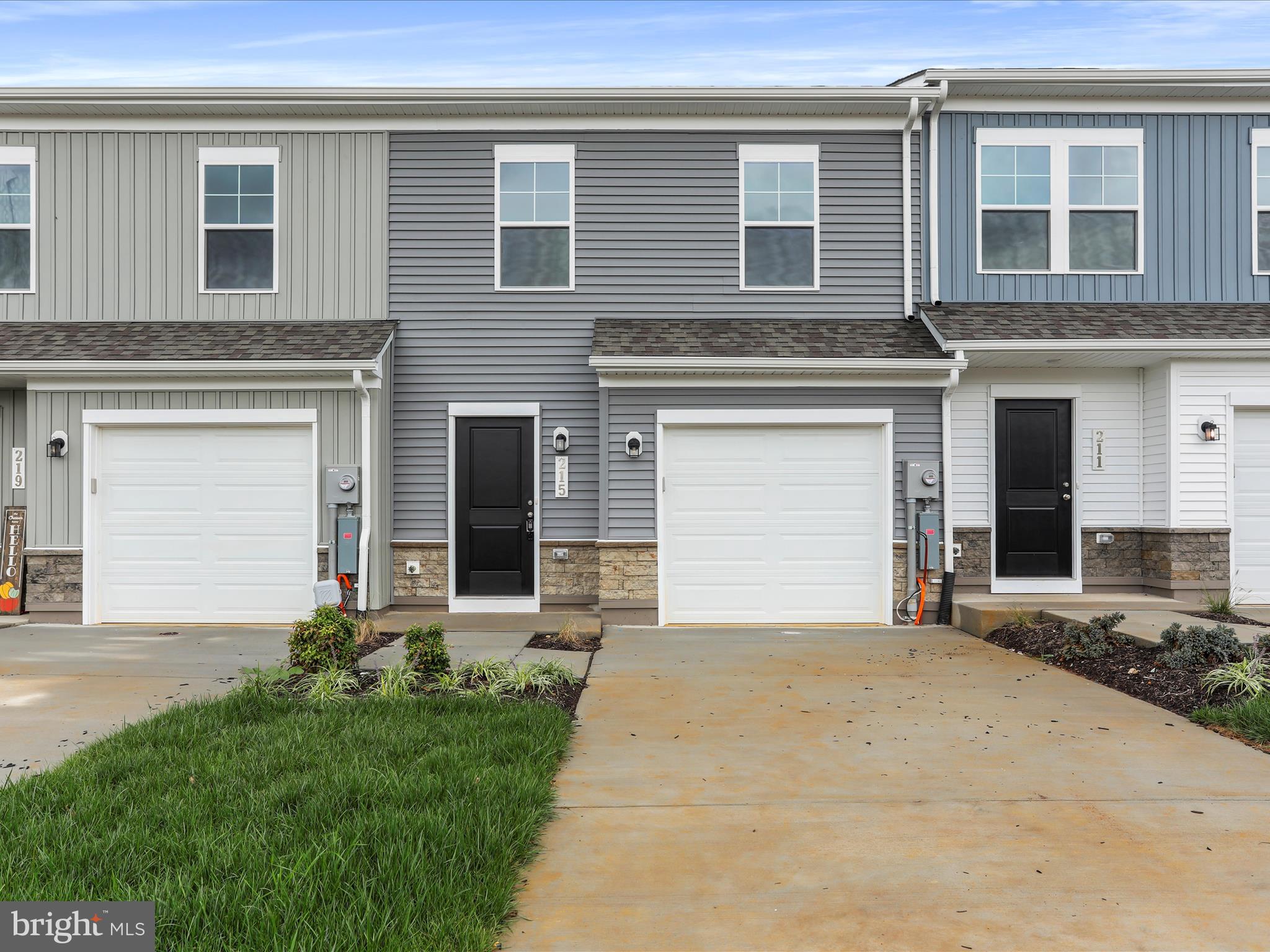 STONE SPRING - Residential Lease