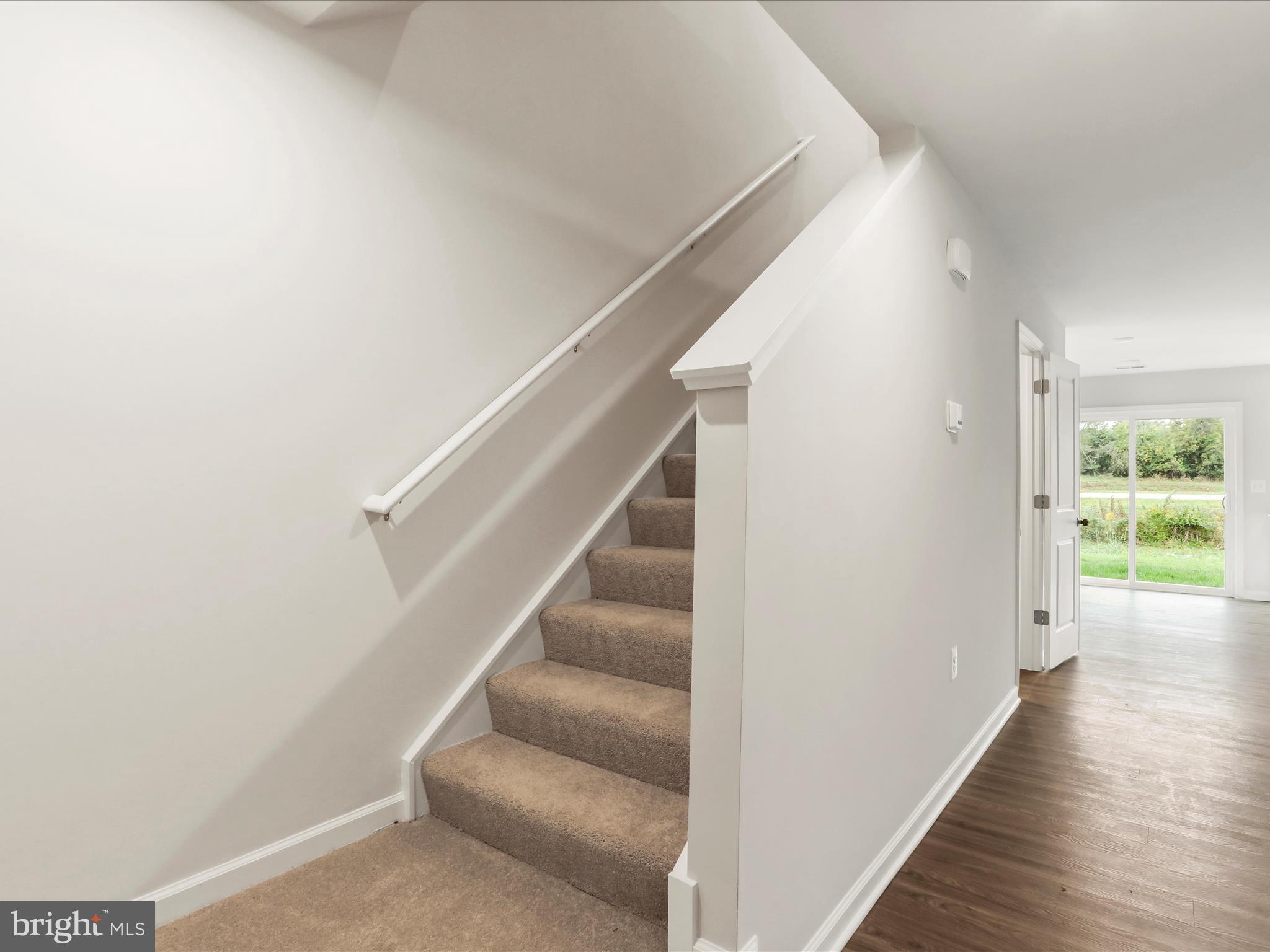 STONE SPRING - Residential Lease