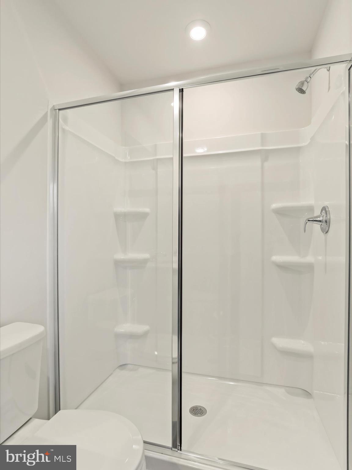 STONE SPRING - Residential Lease