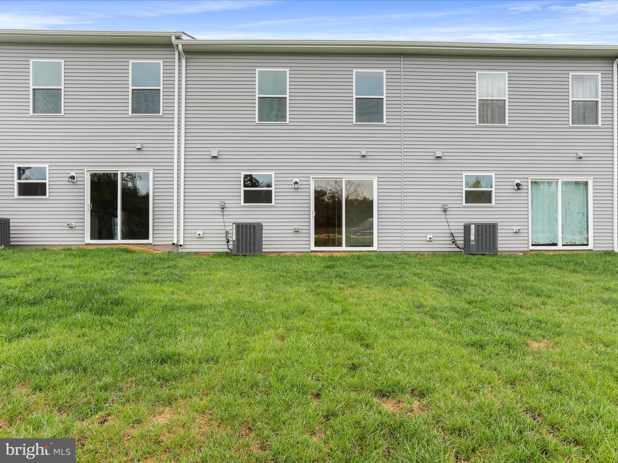 STONE SPRING - Residential Lease