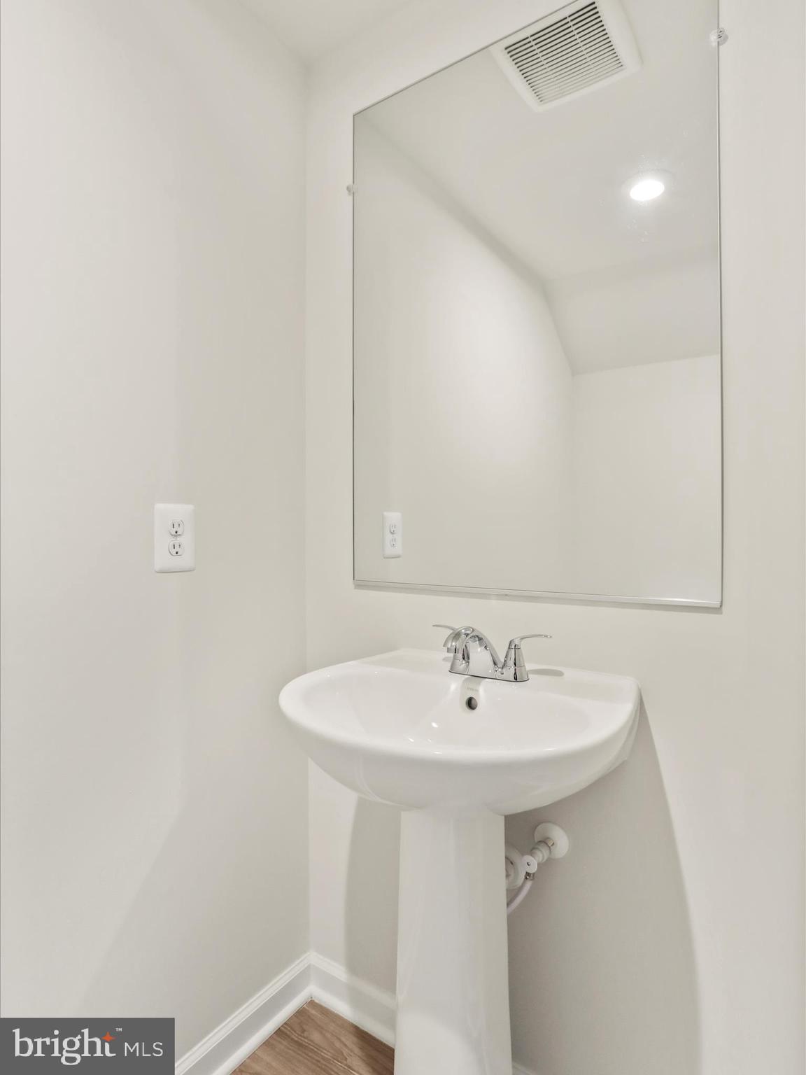 STONE SPRING - Residential Lease