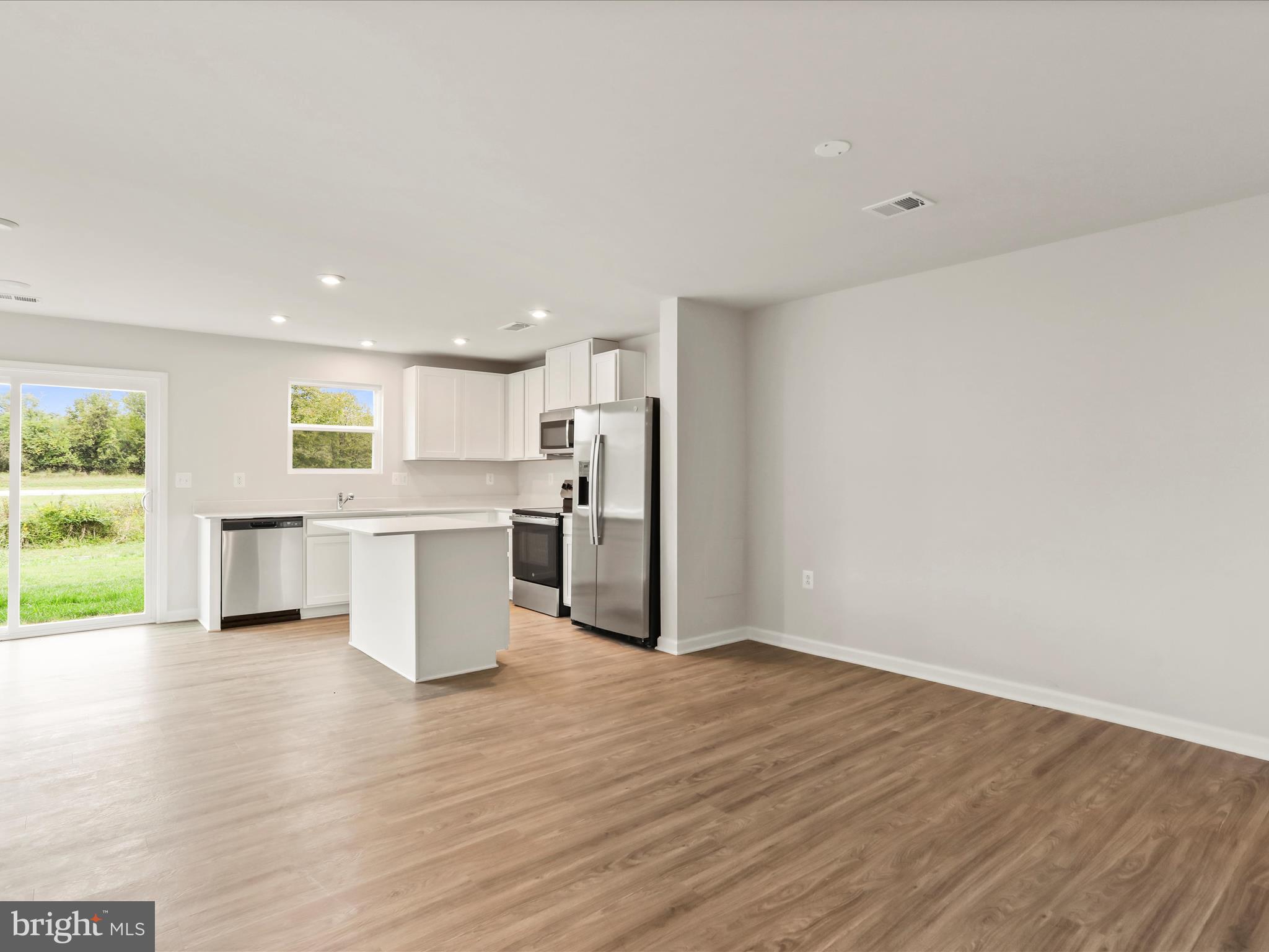 STONE SPRING - Residential Lease