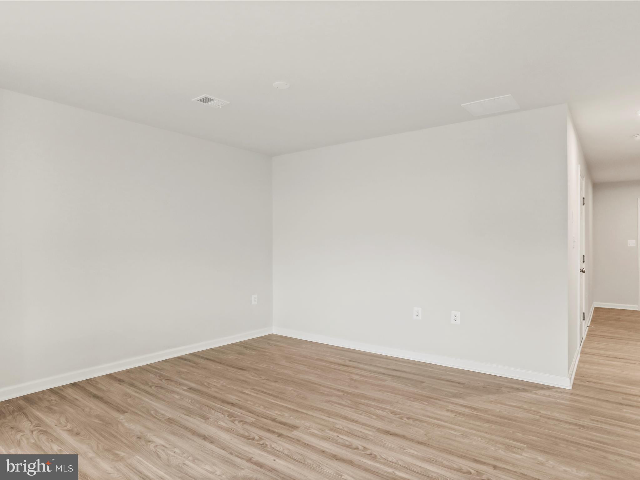 STONE SPRING - Residential Lease