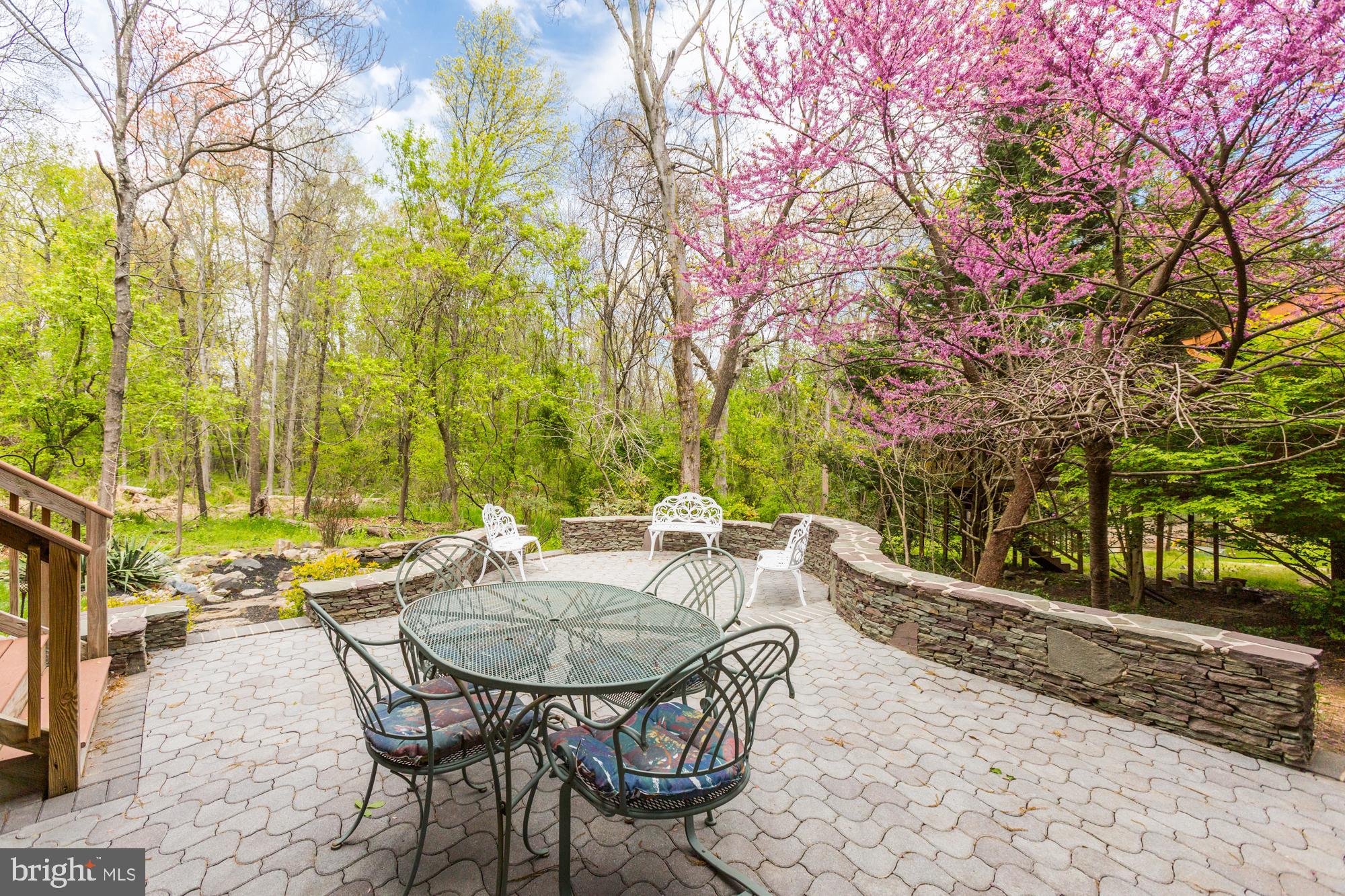 KINGS CONTRIVANCE - Residential