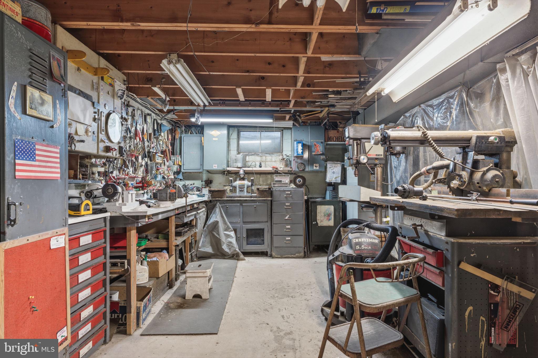 COLONIAL VIL - Residential