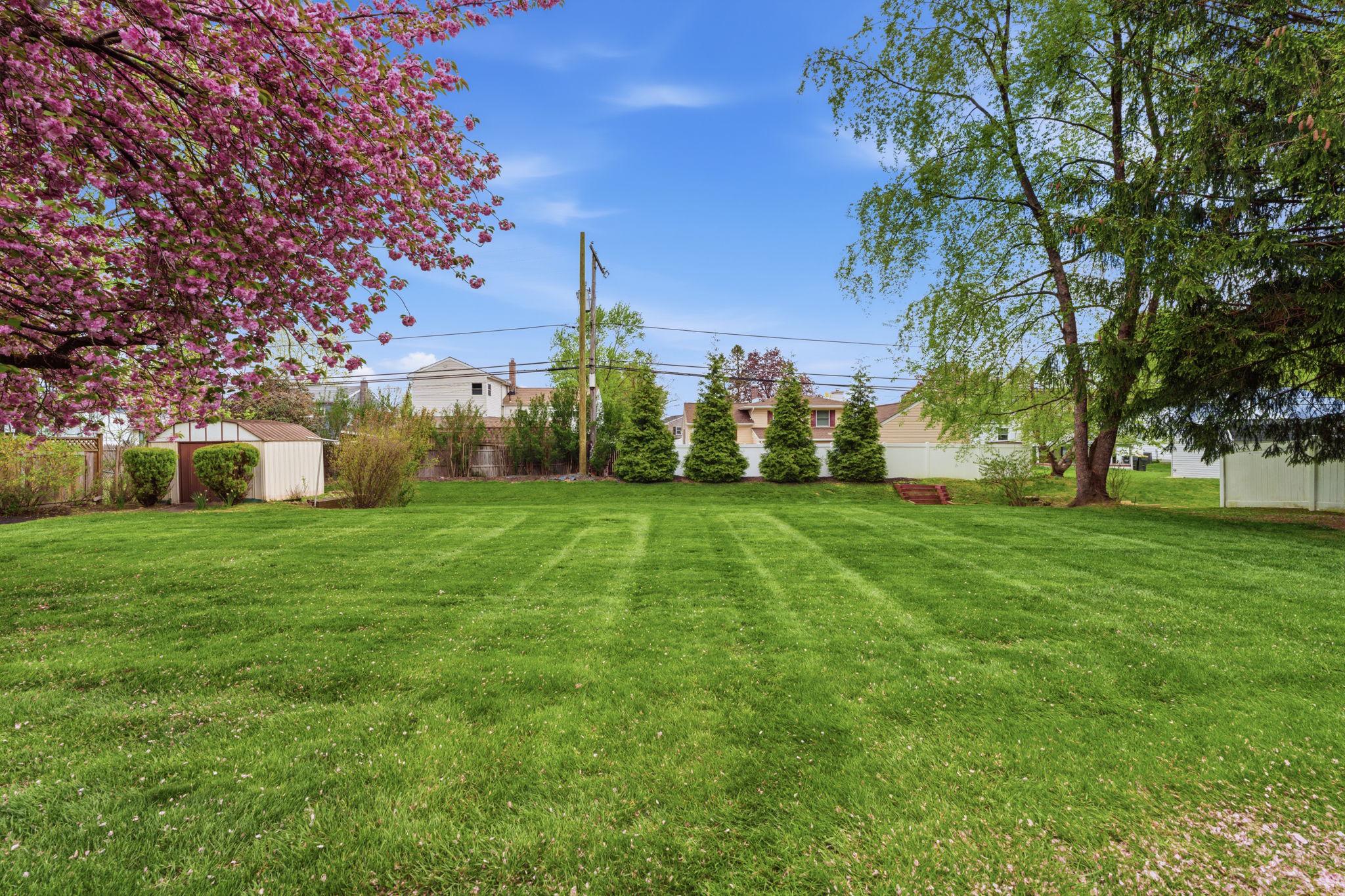 COLONIAL VIL - Residential