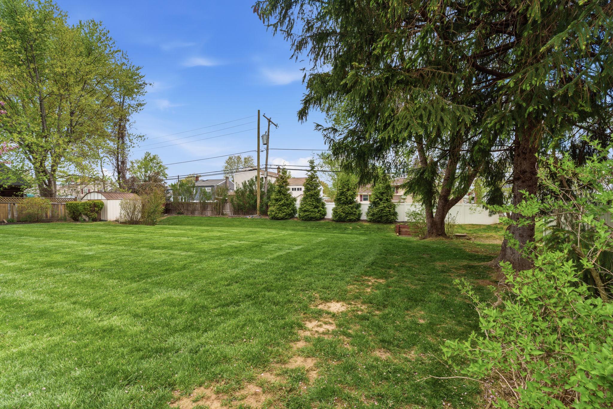 COLONIAL VIL - Residential