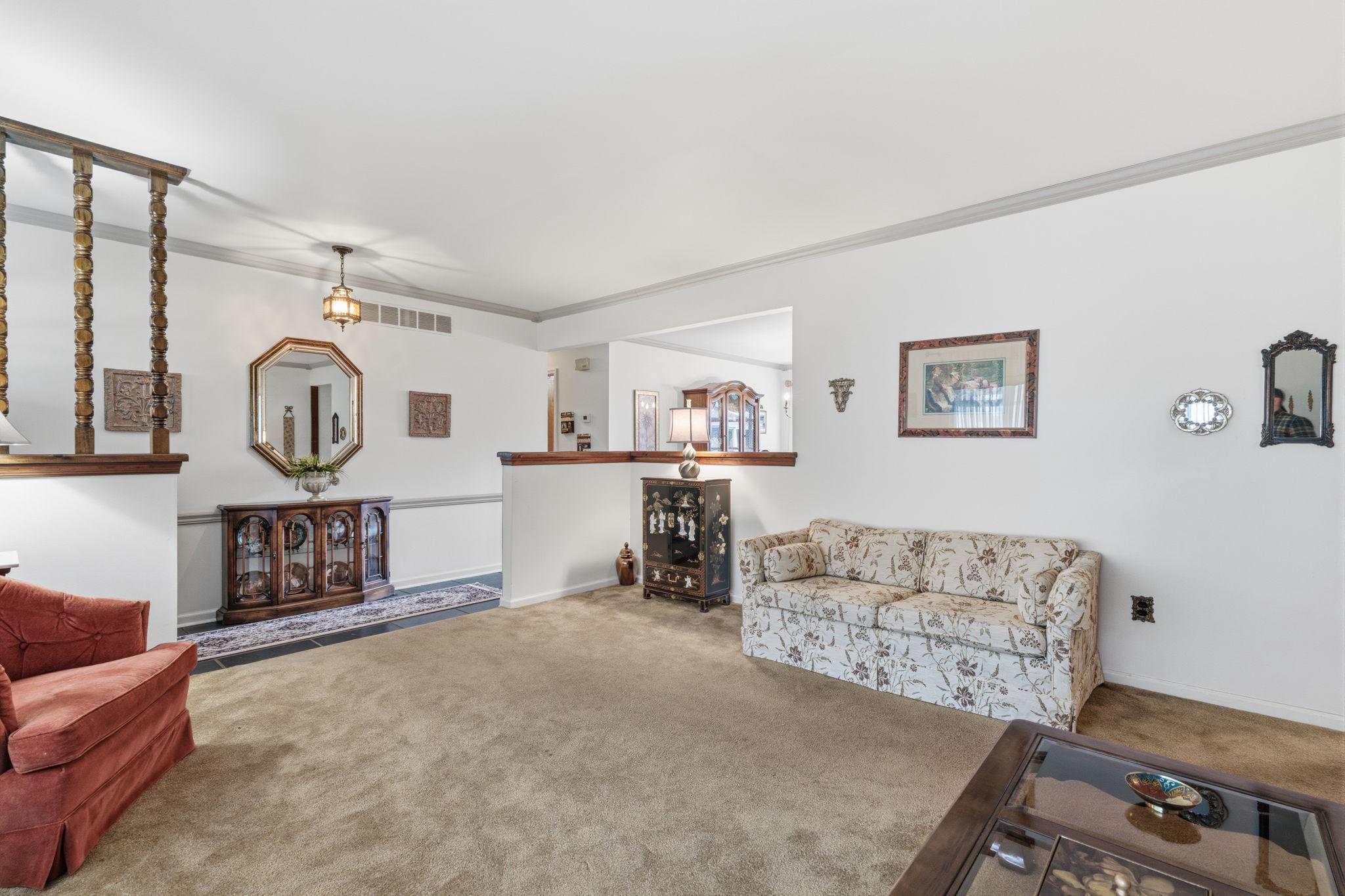 COLONIAL VIL - Residential