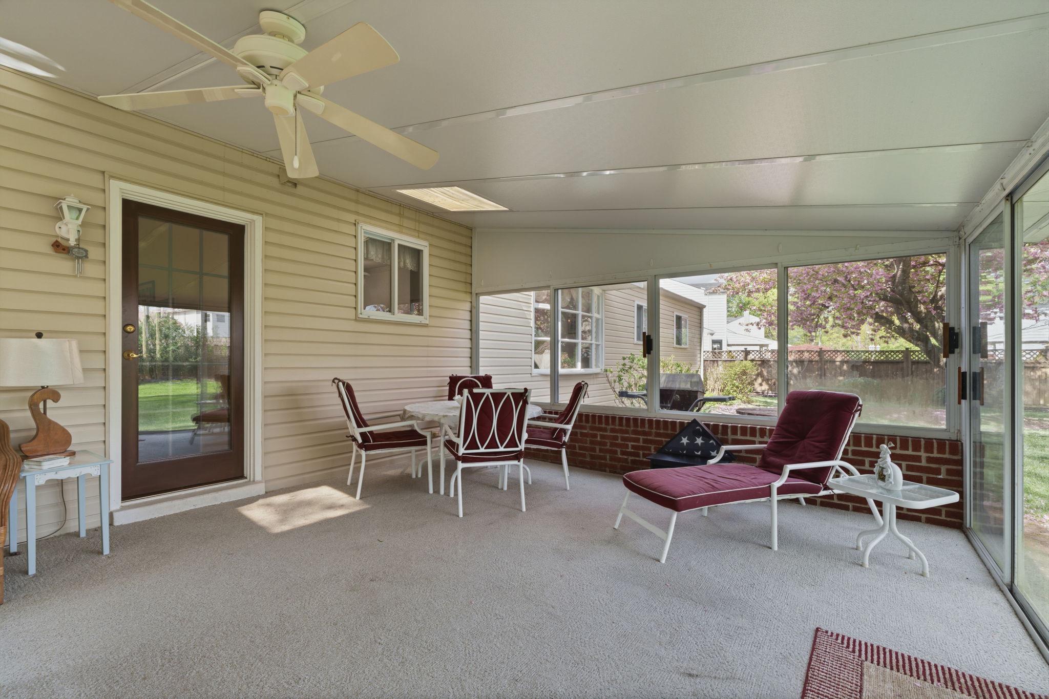 COLONIAL VIL - Residential