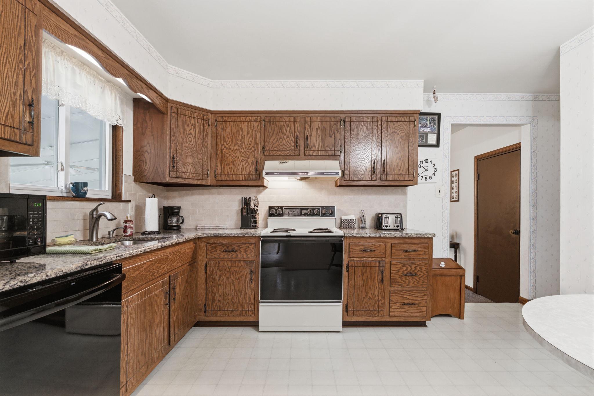 COLONIAL VIL - Residential