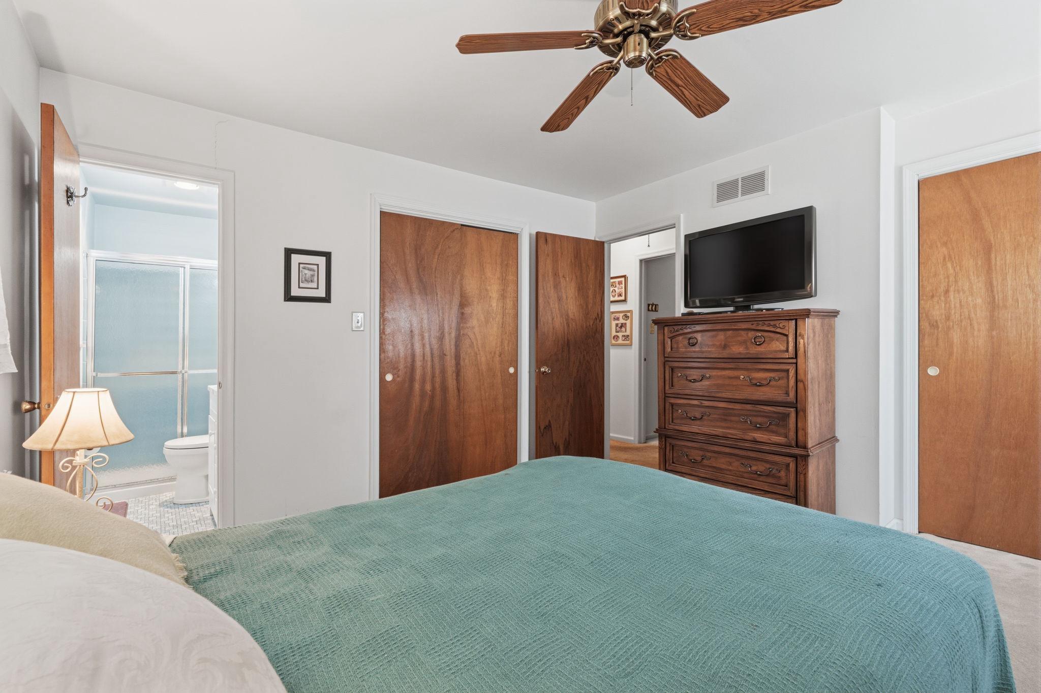 COLONIAL VIL - Residential