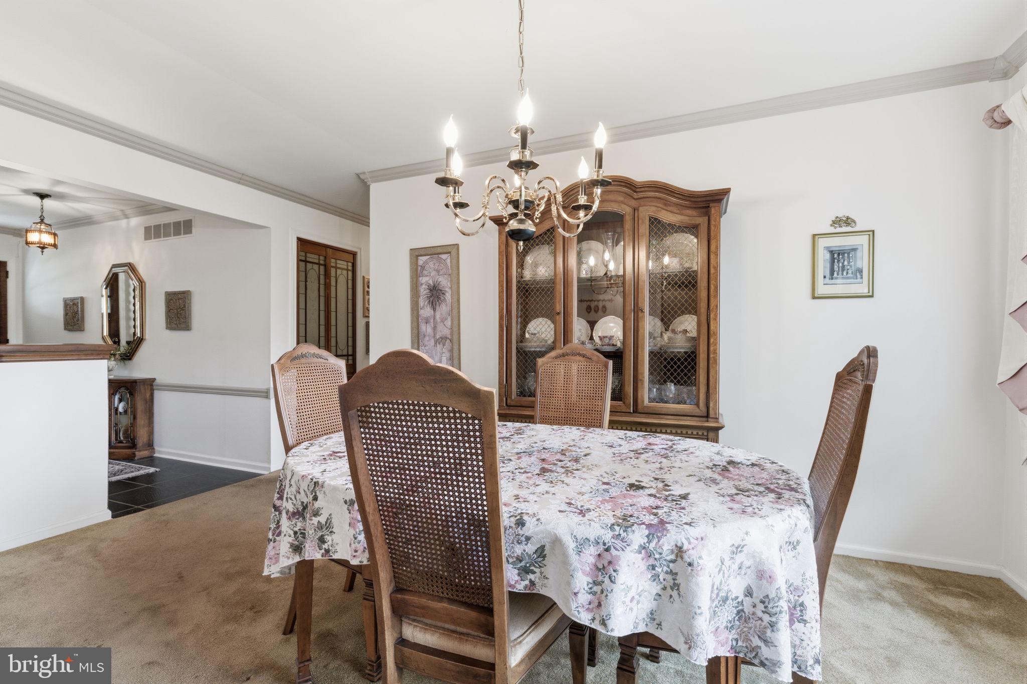 COLONIAL VIL - Residential