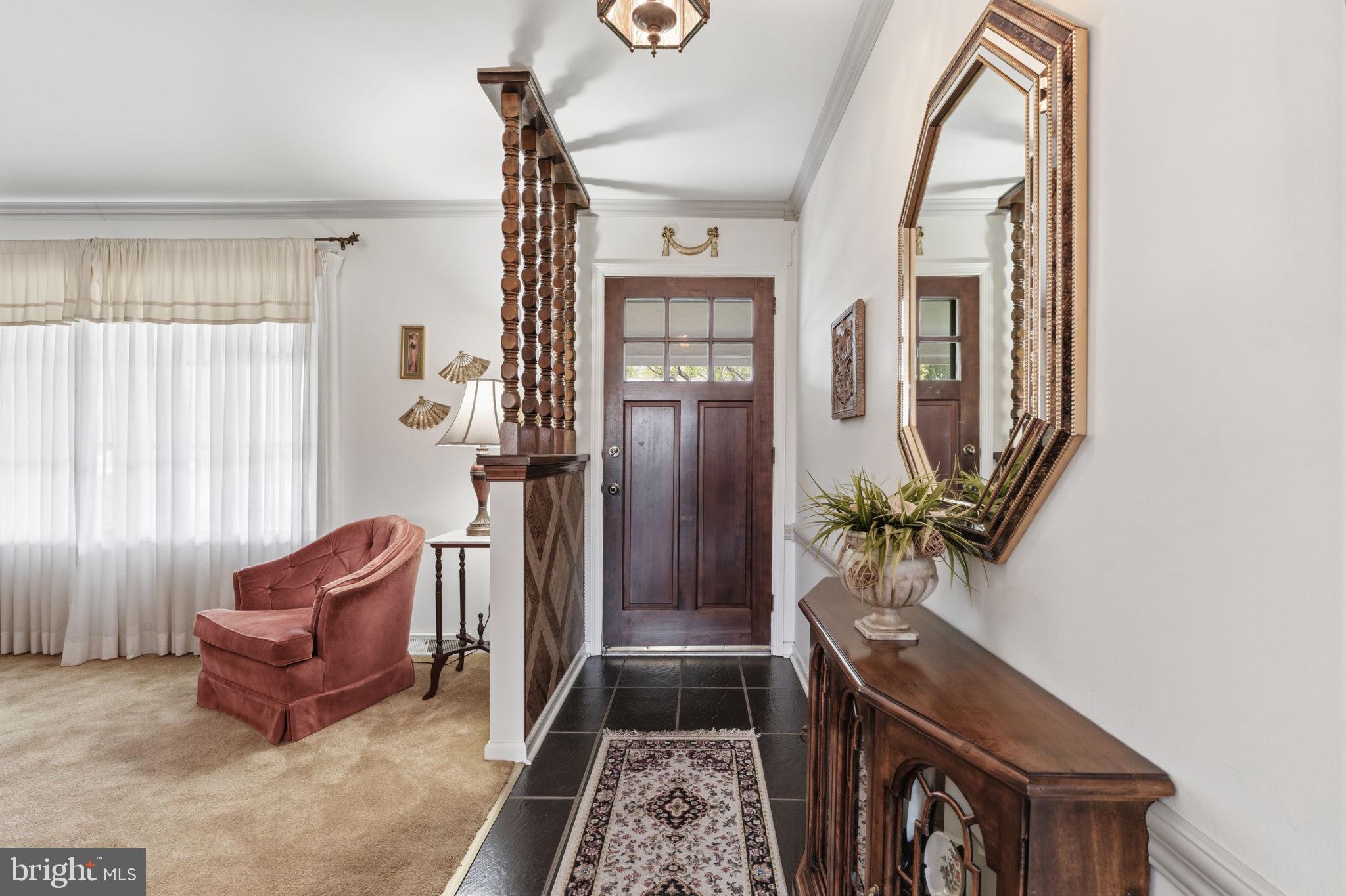 COLONIAL VIL - Residential