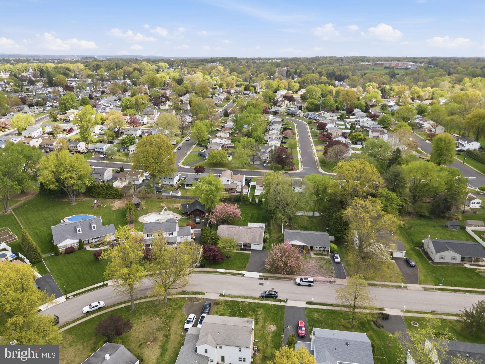 COLONIAL VIL - Residential