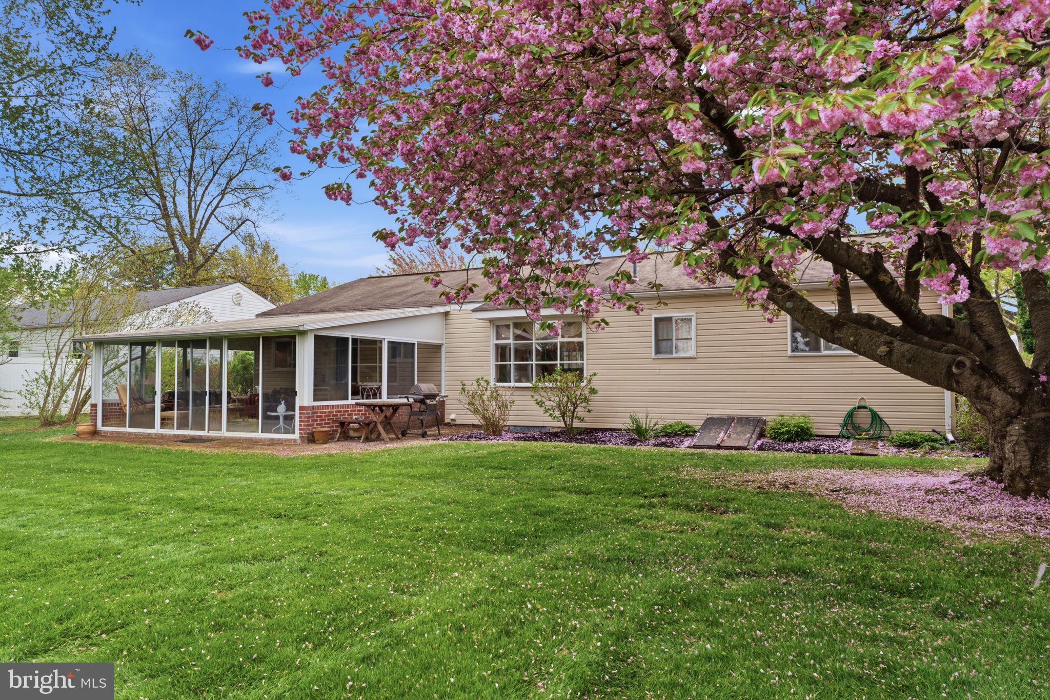 COLONIAL VIL - Residential