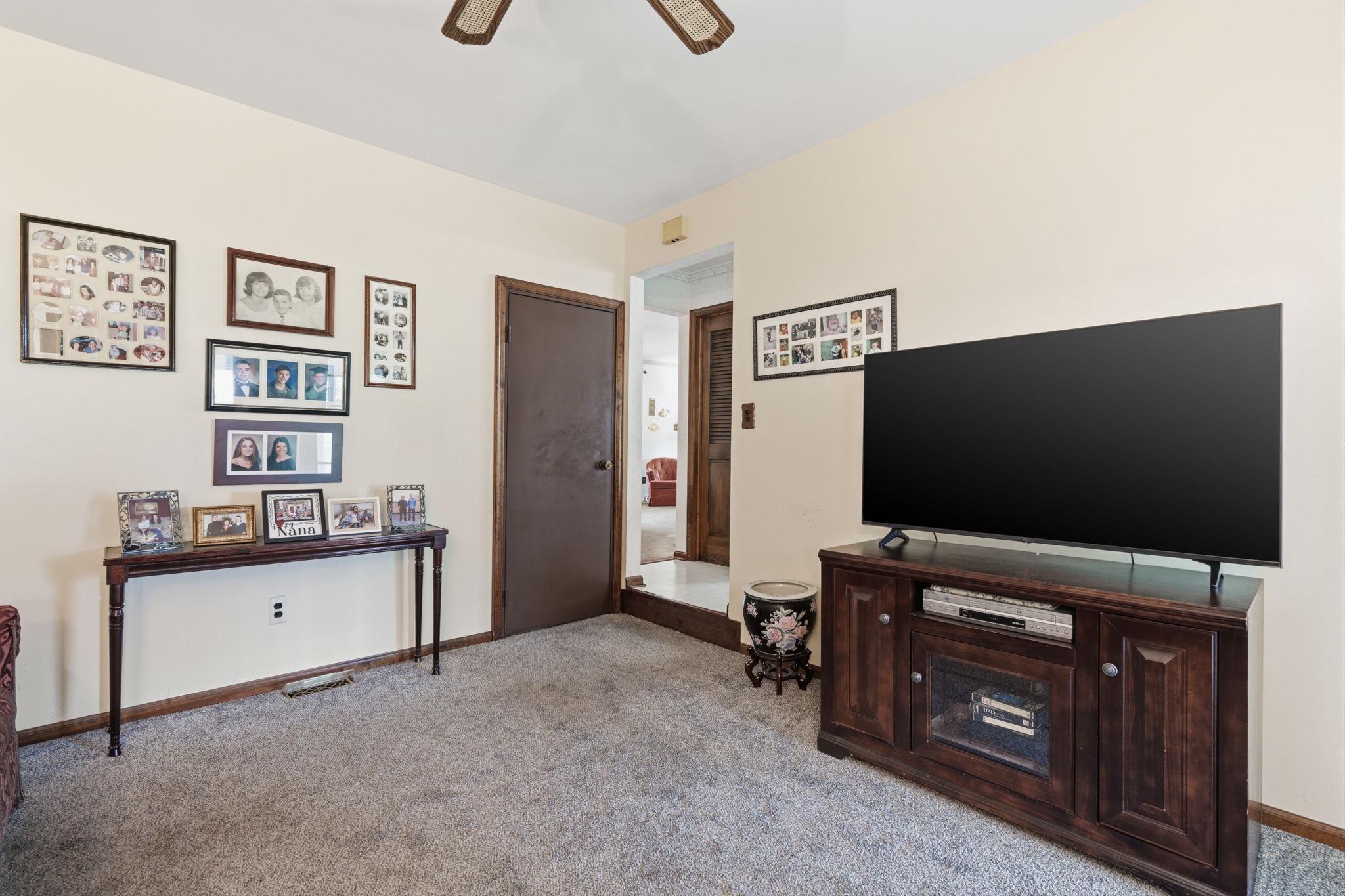 COLONIAL VIL - Residential