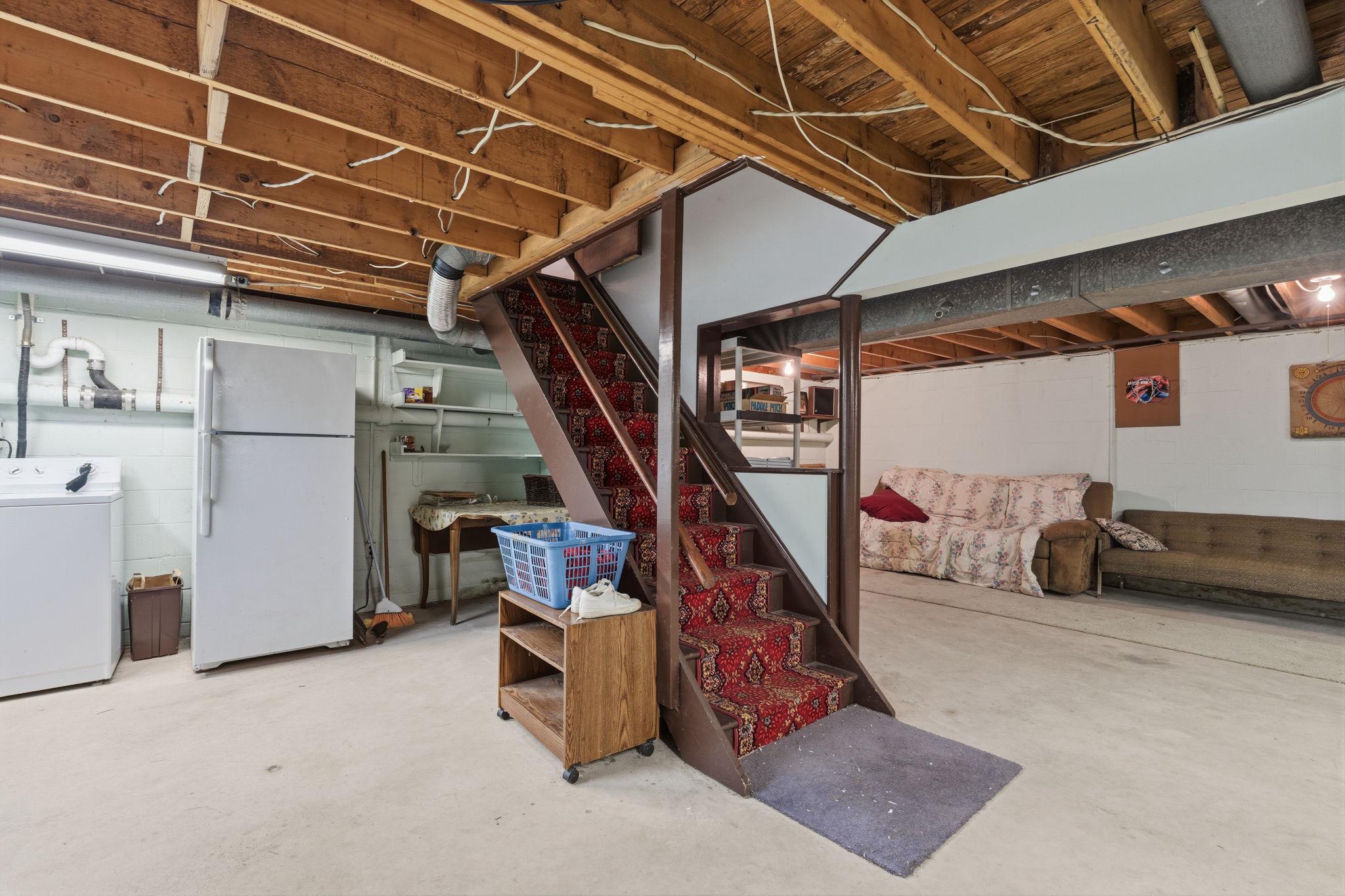 COLONIAL VIL - Residential