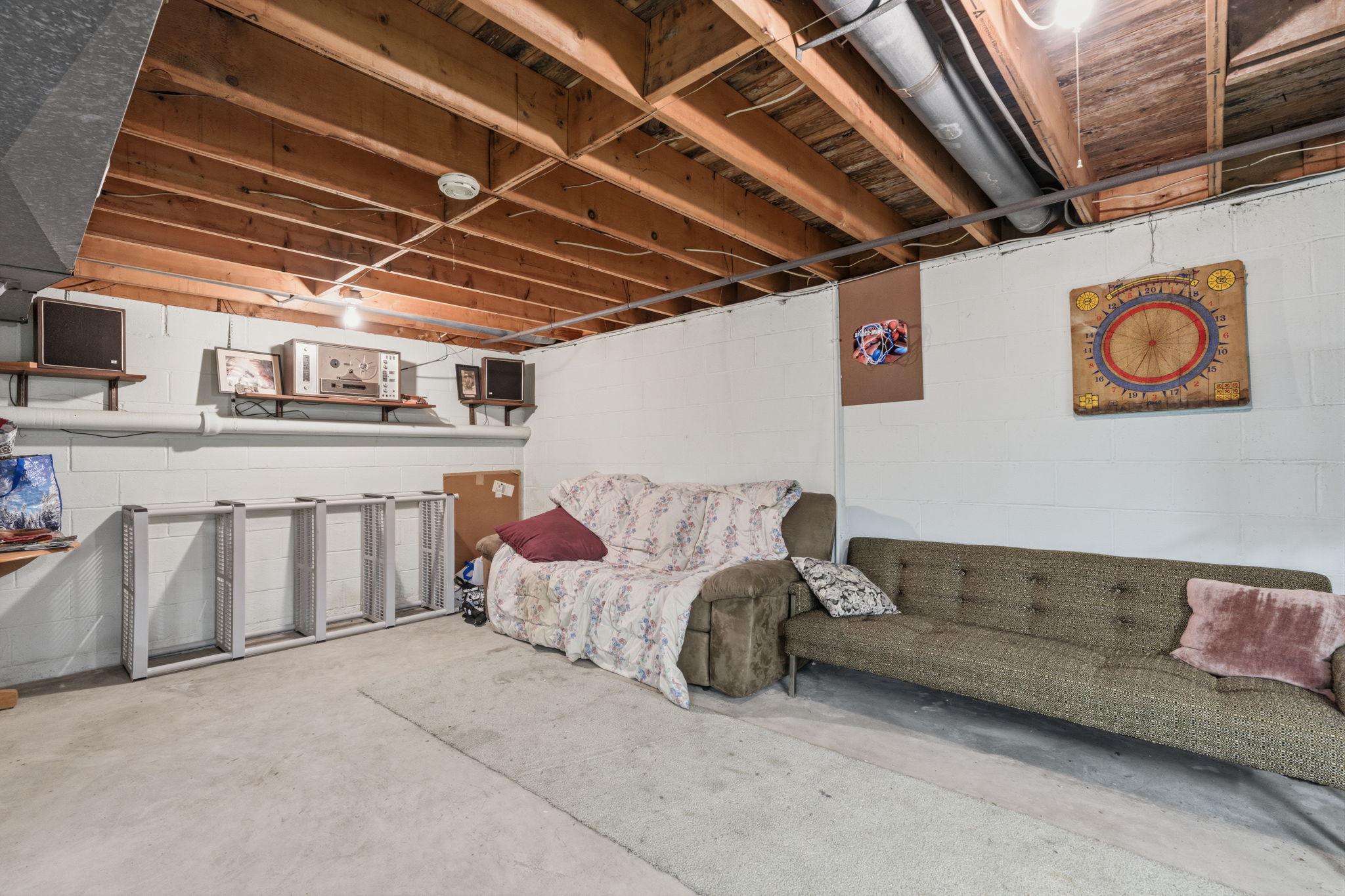 COLONIAL VIL - Residential