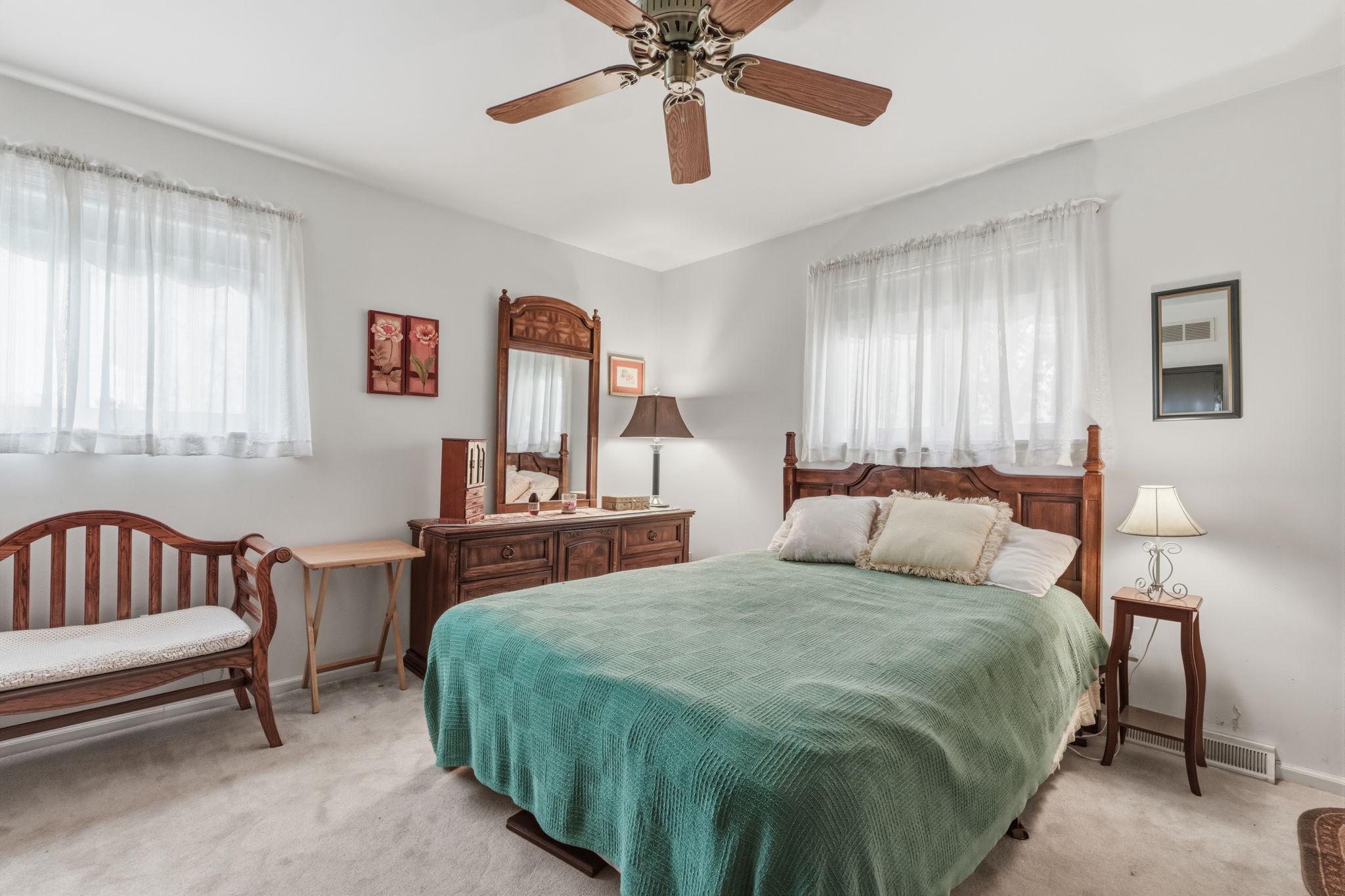 COLONIAL VIL - Residential