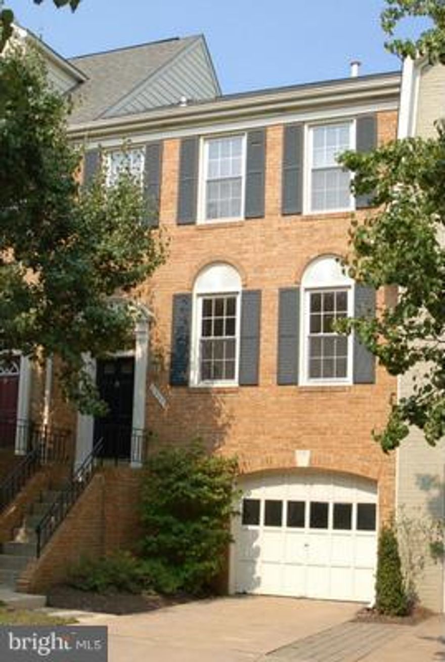 LOCATION, SPACE, NICE! BRICK 3BR/2BA/2HB Tysons TH w/1-car GAR. Open plan w/hardwood on main. Eat-in kitchen w/doors to deck. Granite, SS appl. Sep formal DR. LL w/FP, W/D, & patio walkout. 3BR on UL, incl MBR w/vaulted ceilings,WIC, attached MBA. NEAR BOTH SILVER LINE & DUNN LORING METROS. Max 2 incomes. PETS CASE-BY-CASE. NO SMOKERS. No sign on prop. Sched showing w/nice tenant. Avail 7/02/16.