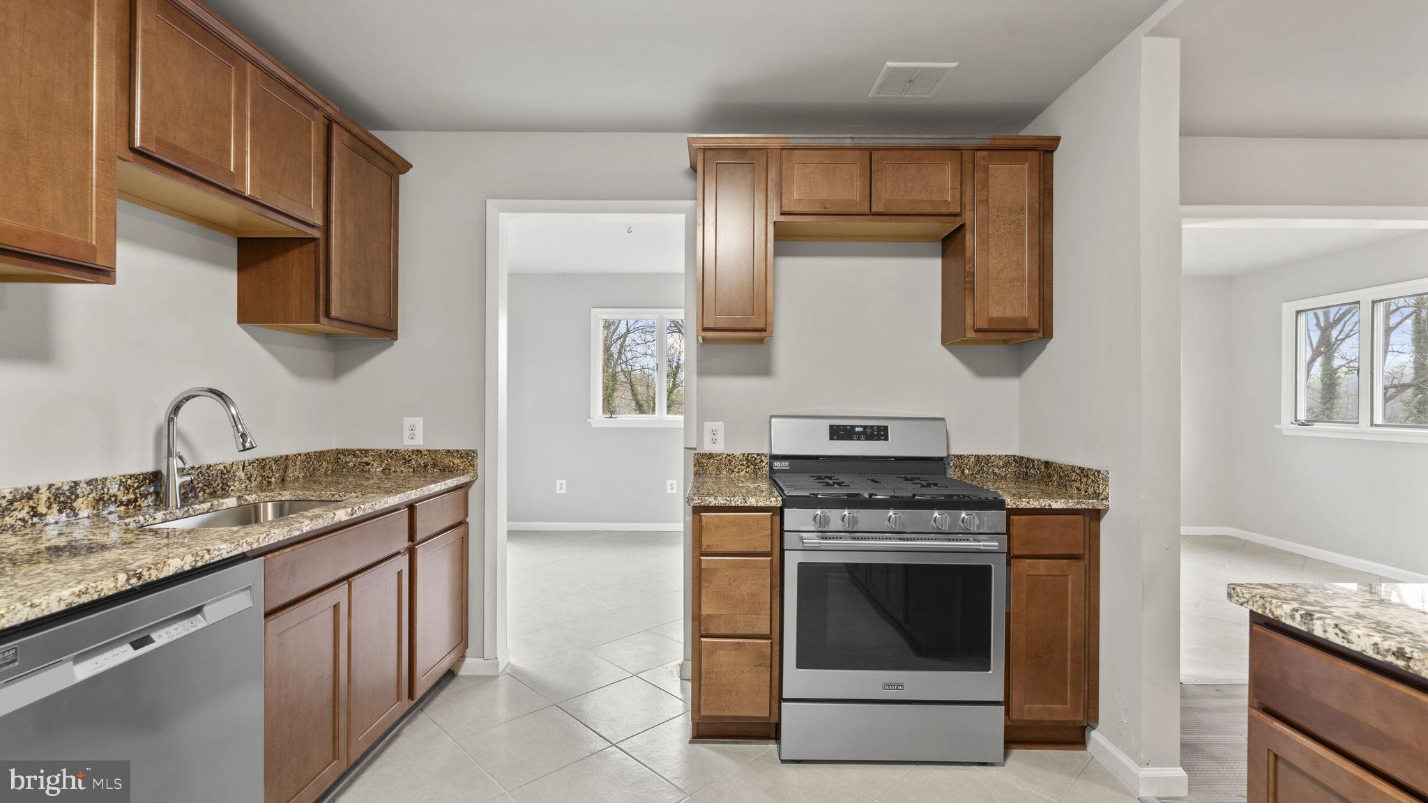 DALE CITY - Residential