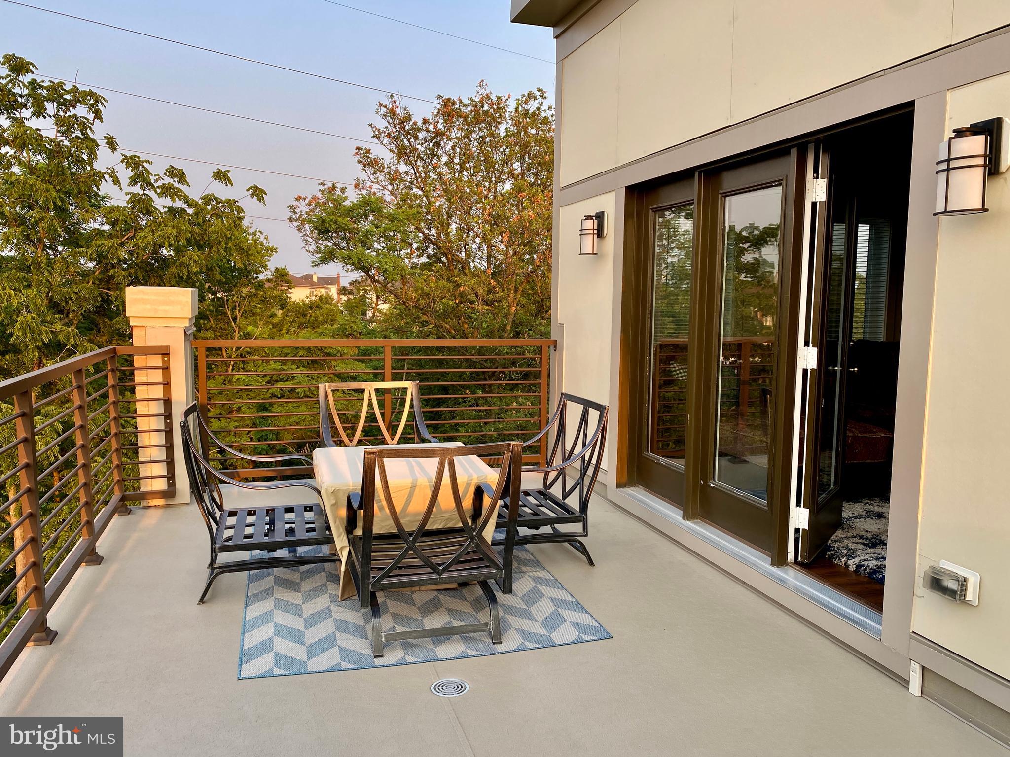 ASHBURN OVERLOOK - Residential Lease