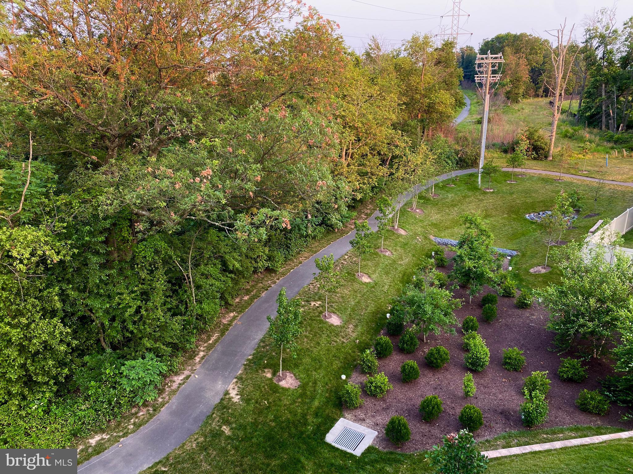 ASHBURN OVERLOOK - Residential Lease