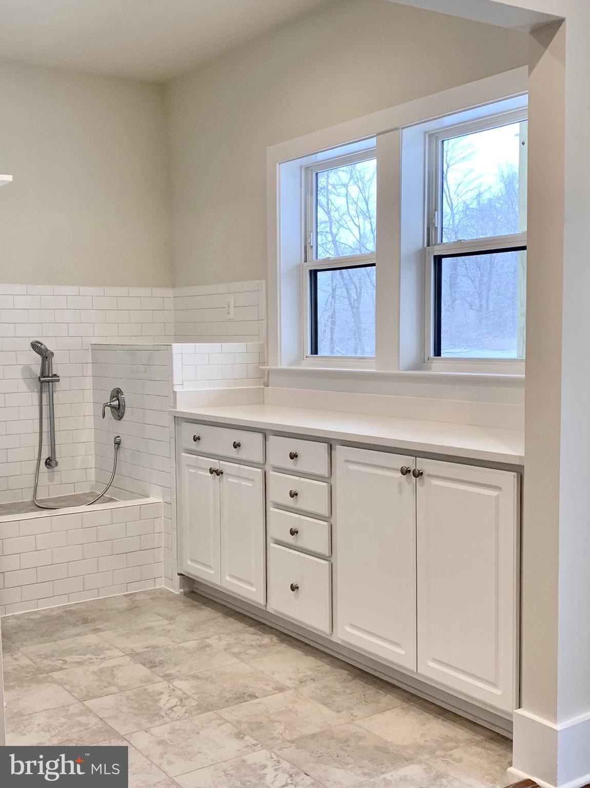 ASHBURN OVERLOOK - Residential Lease