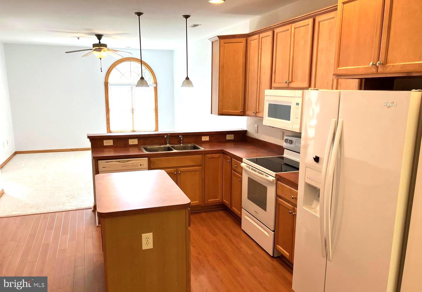 CHICKADEE CIRCLE CONDOMINIUMS - Residential Lease