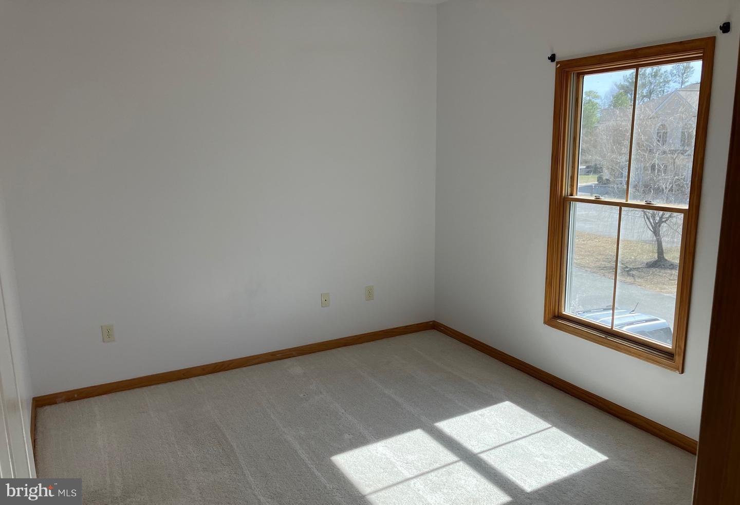 CHICKADEE CIRCLE CONDOMINIUMS - Residential Lease