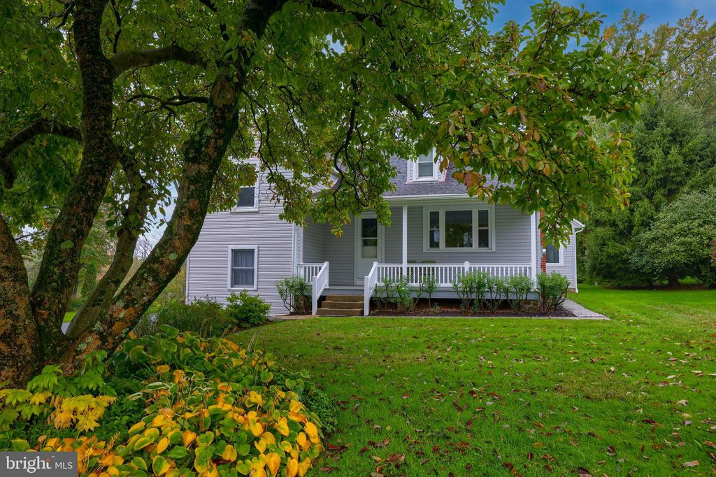 Photo of 315 N KING ST, DENVER, PA 17517 (MLS # PALA2026272)