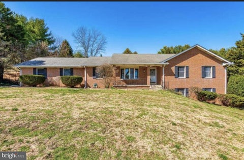 Homes For Sale - 5212 Ernie Lane<br/> FREDERICK, MD 21703