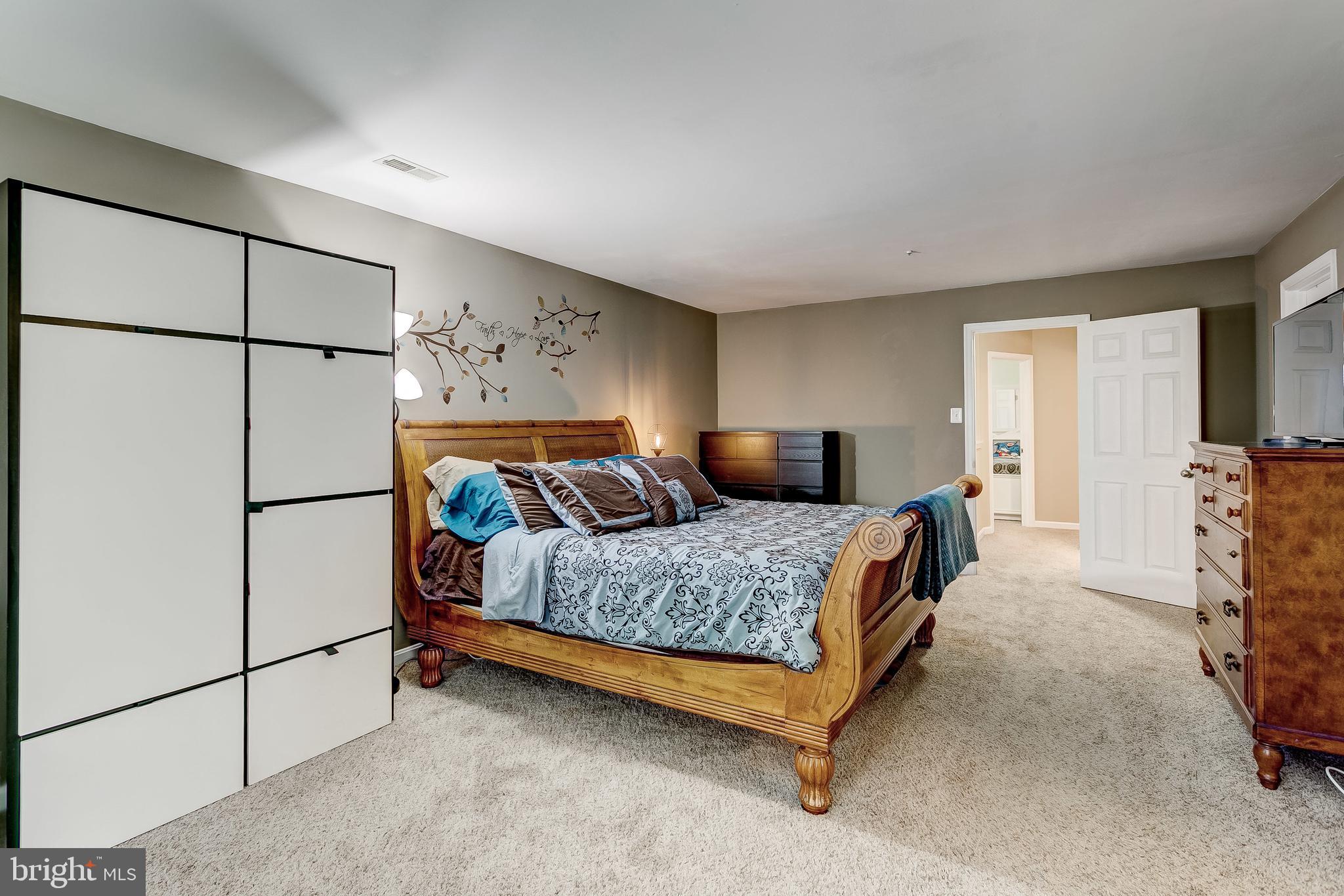 WINTERS RUN MANOR - Residential