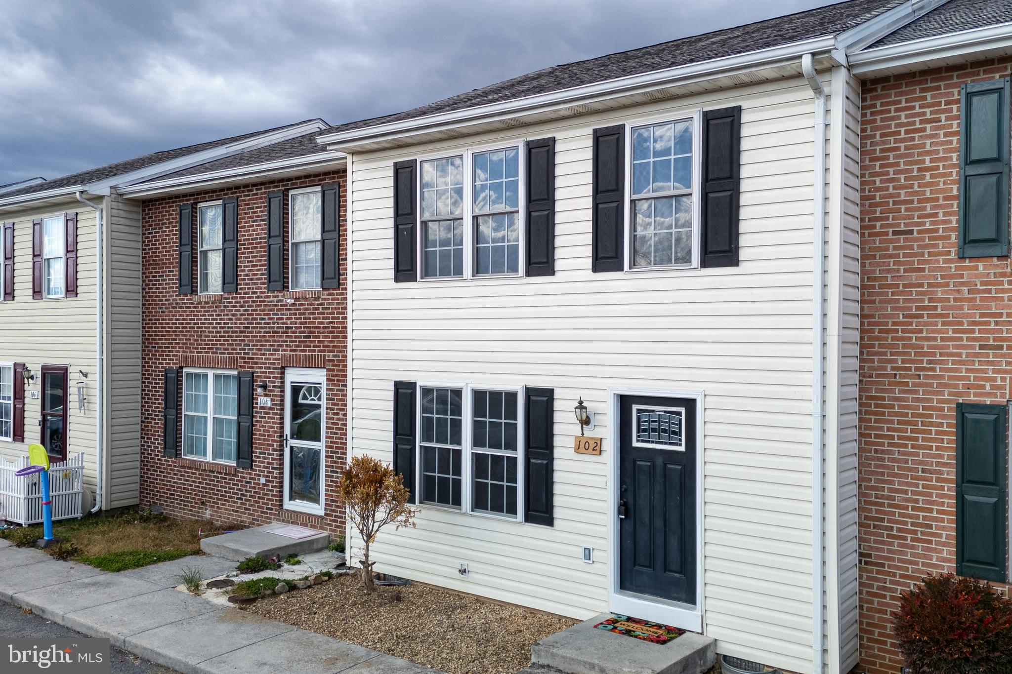 MADISON VILLAGE - Residential