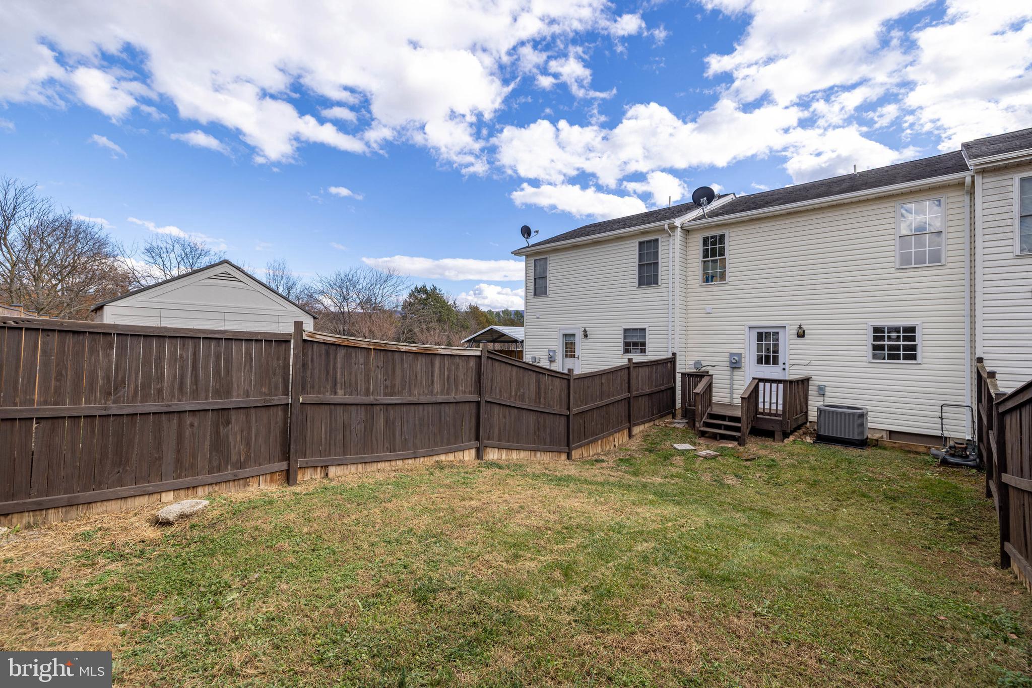 MADISON VILLAGE - Residential