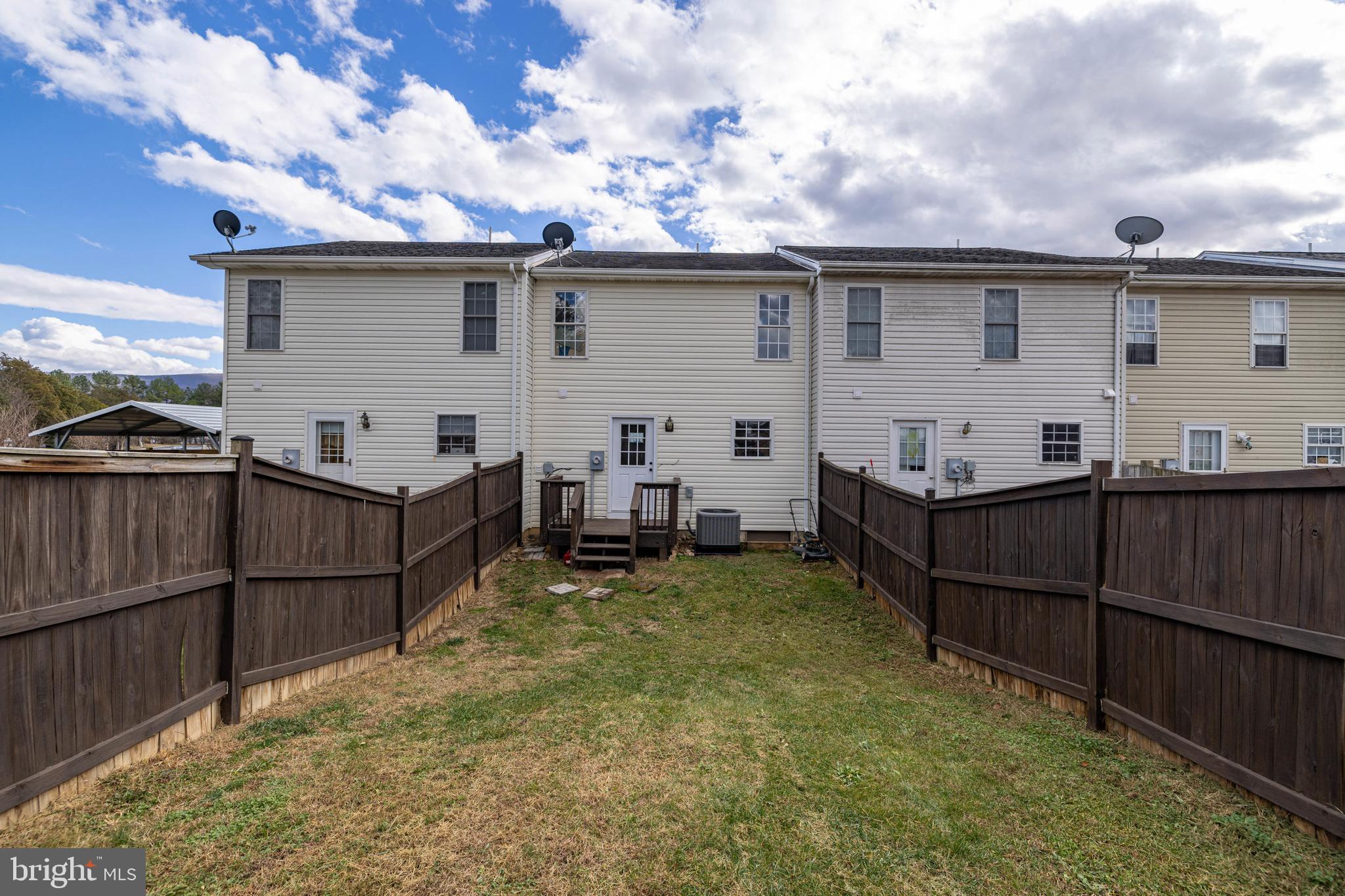 MADISON VILLAGE - Residential