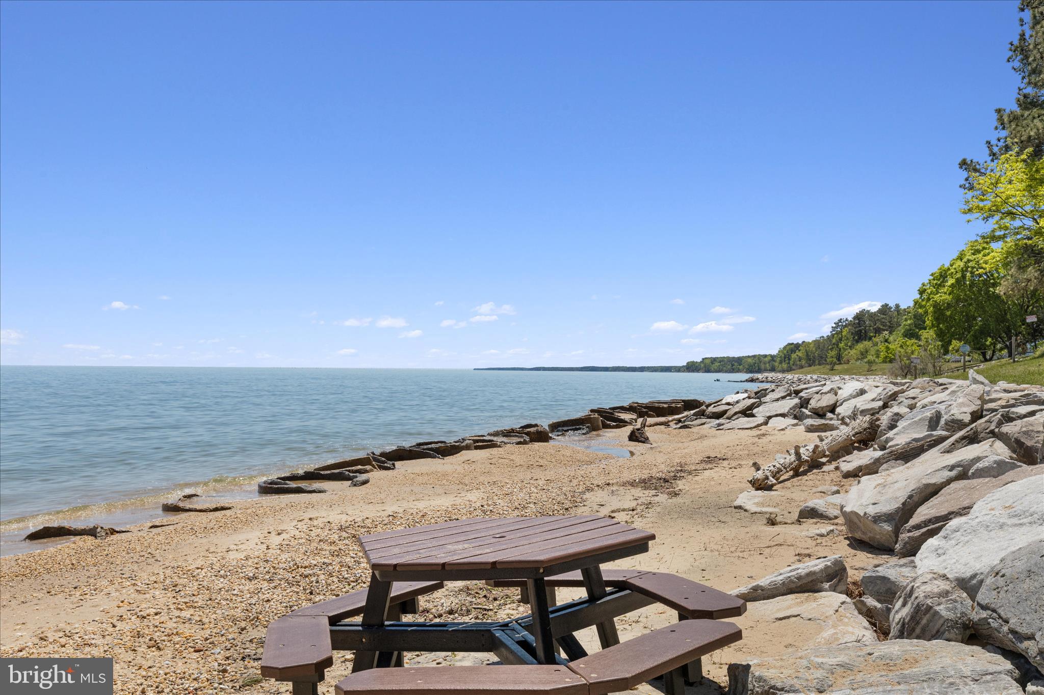 THE LANDINGS IN CEDAR COVE - Residential