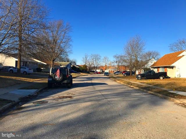 COUNTRY CLUB MANOR - Residential