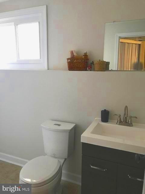 COUNTRY CLUB MANOR - Residential