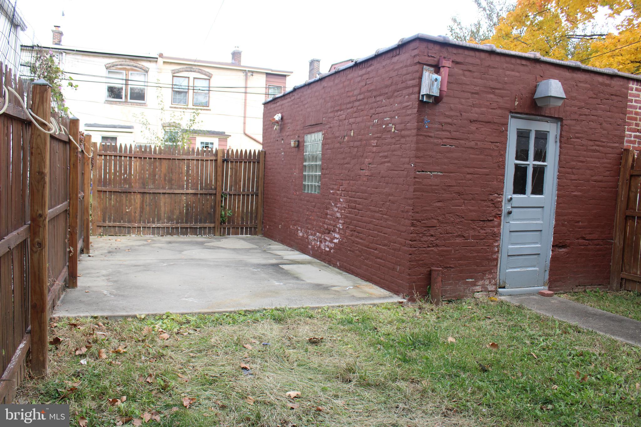 NORTHWOOD - Residential