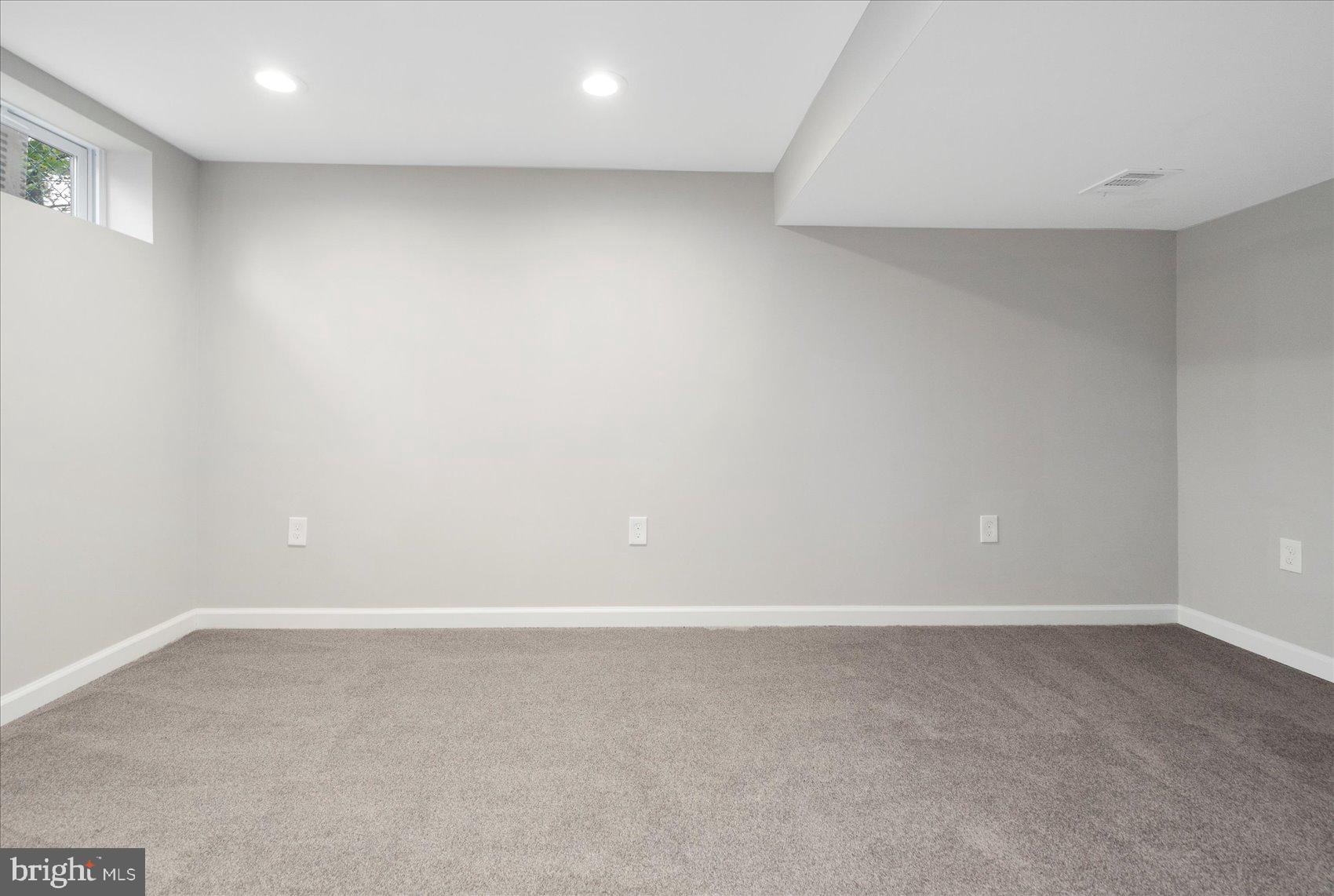 NORTHWOOD - Residential