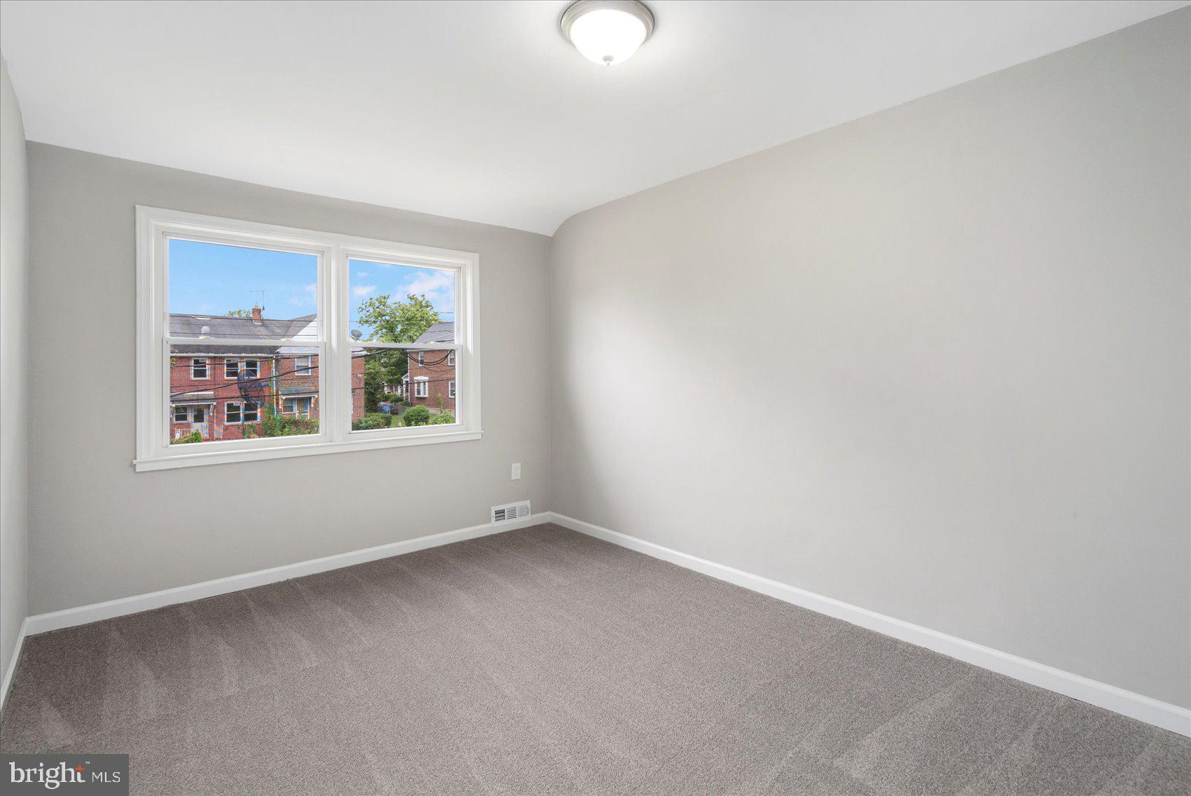 NORTHWOOD - Residential